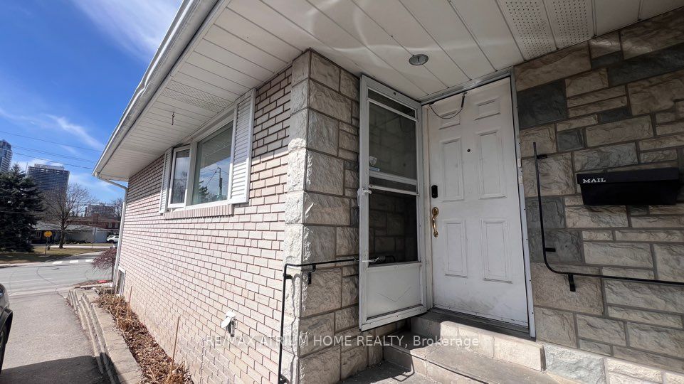 Unit A1 - 949 Willowdale Avenue, North York 2