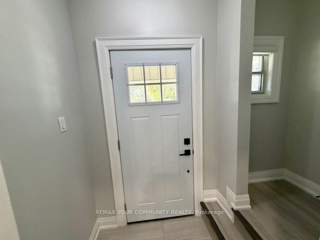 Unit Main Level - 19 Mount Royal Avenue, Toronto 5