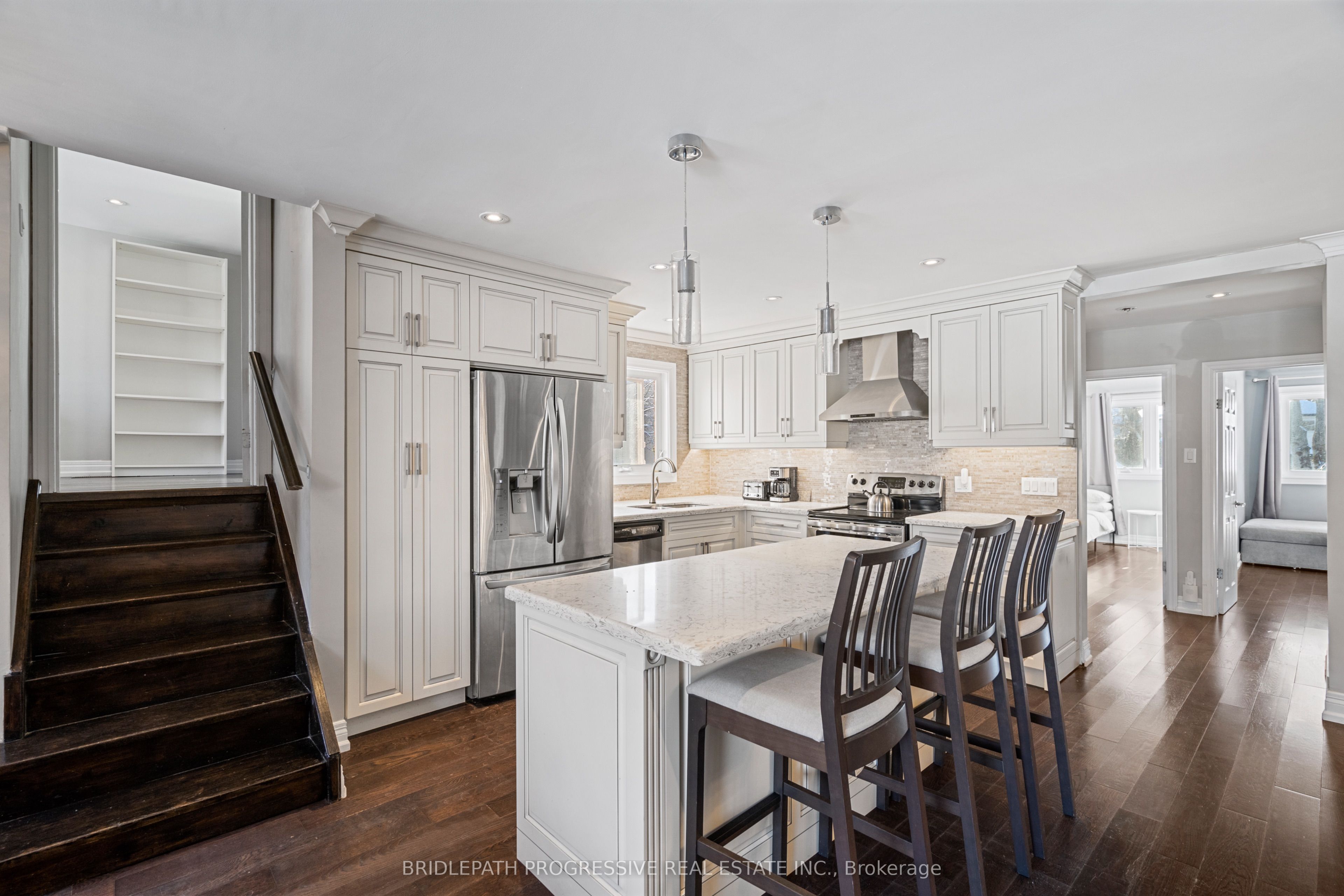 289 Burnett Avenue, North York 4