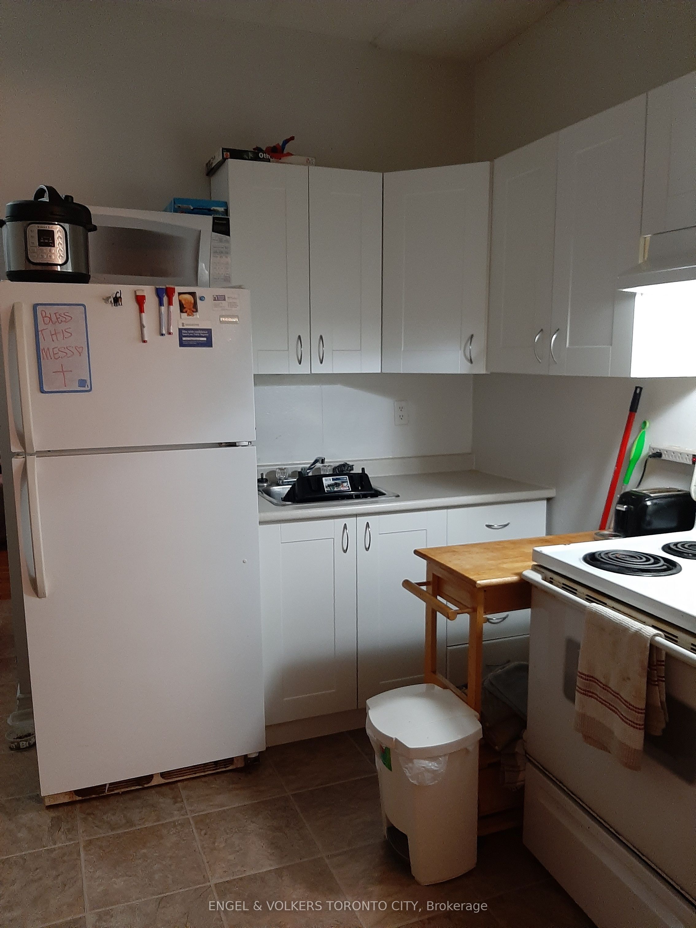 Unit 3 - 1242 College Street, Toronto 2