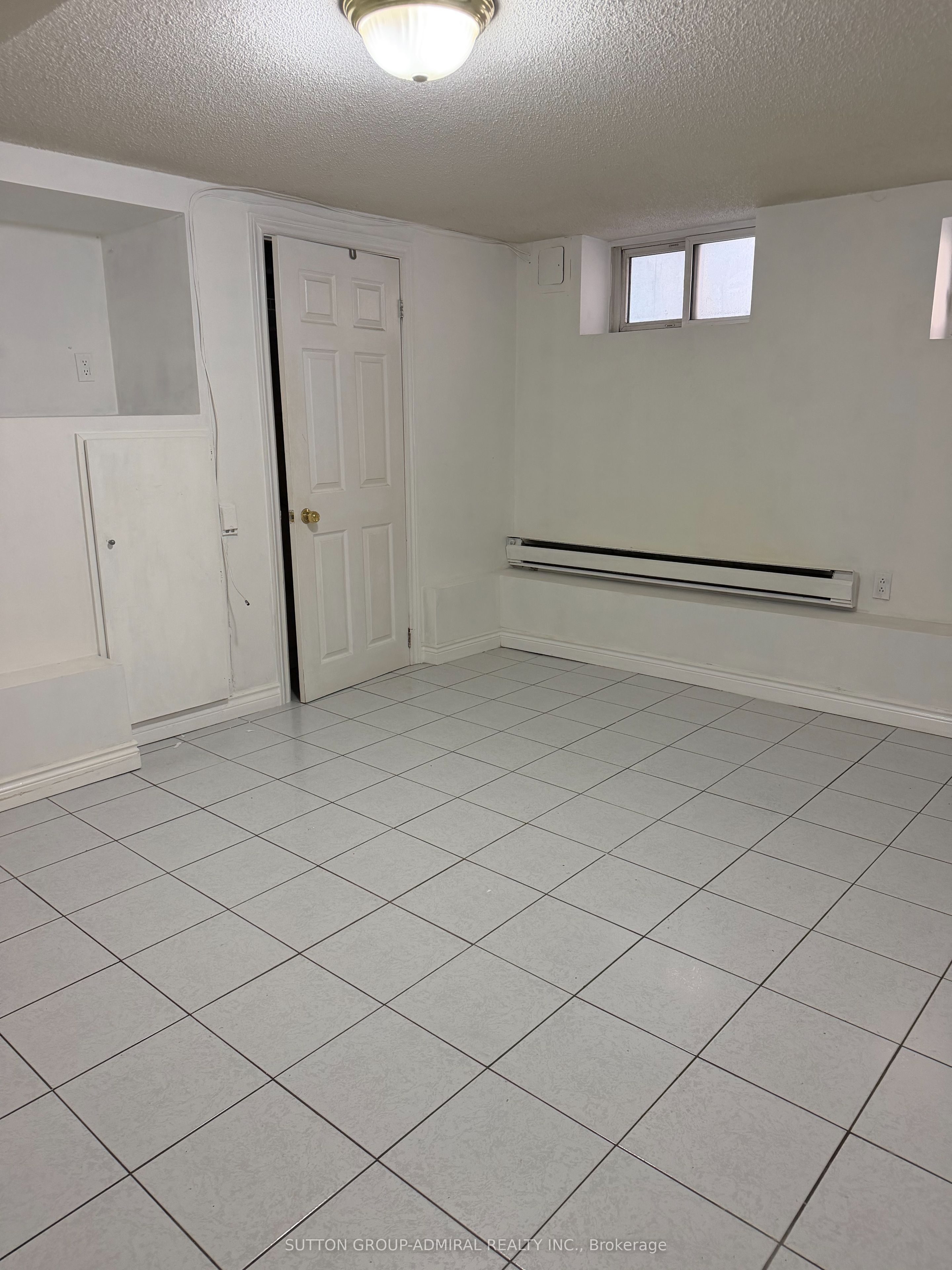 Unit B - 1188 Avenue Road, Toronto 3