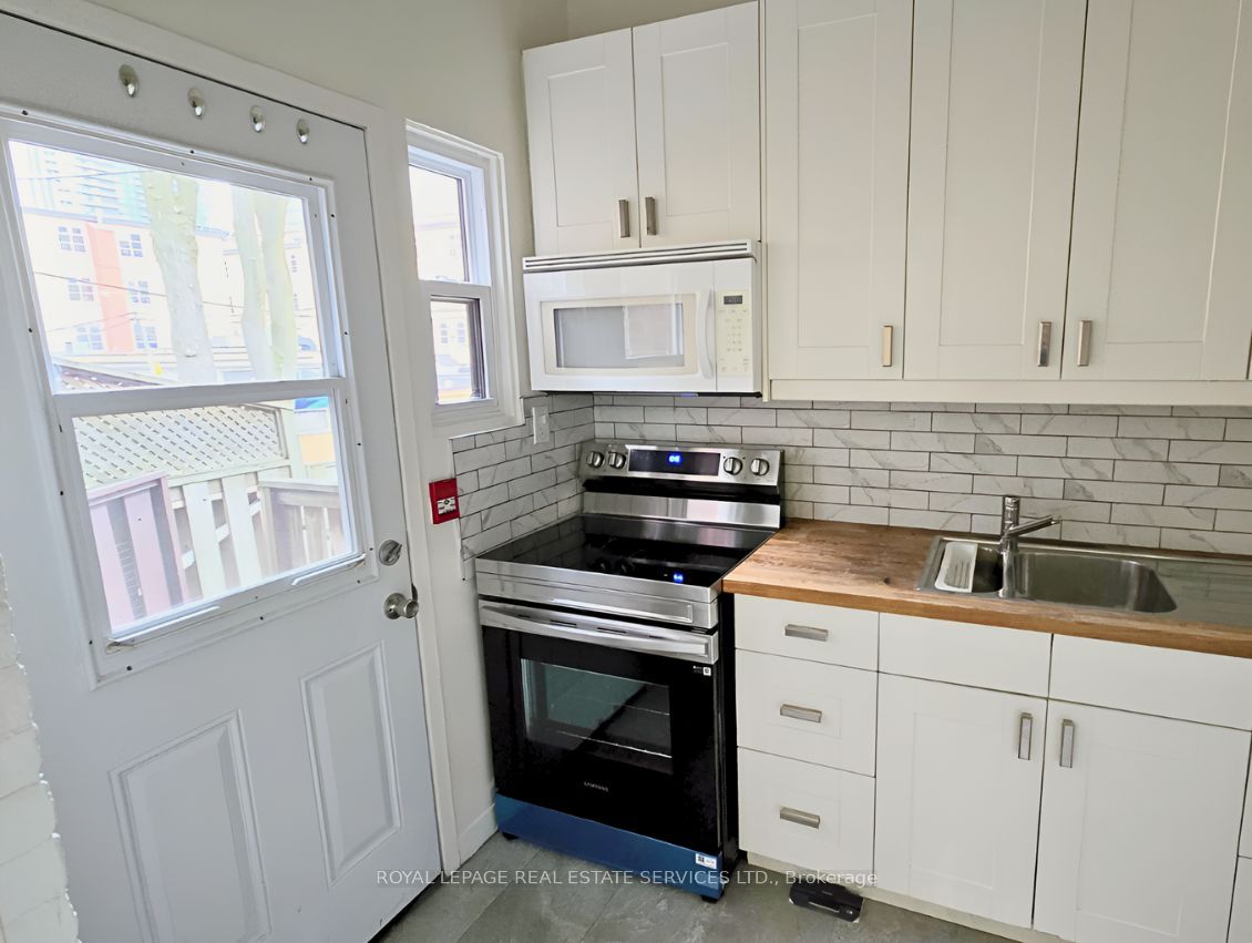 Unit 1 - 118 Pembroke Street, Toronto 4