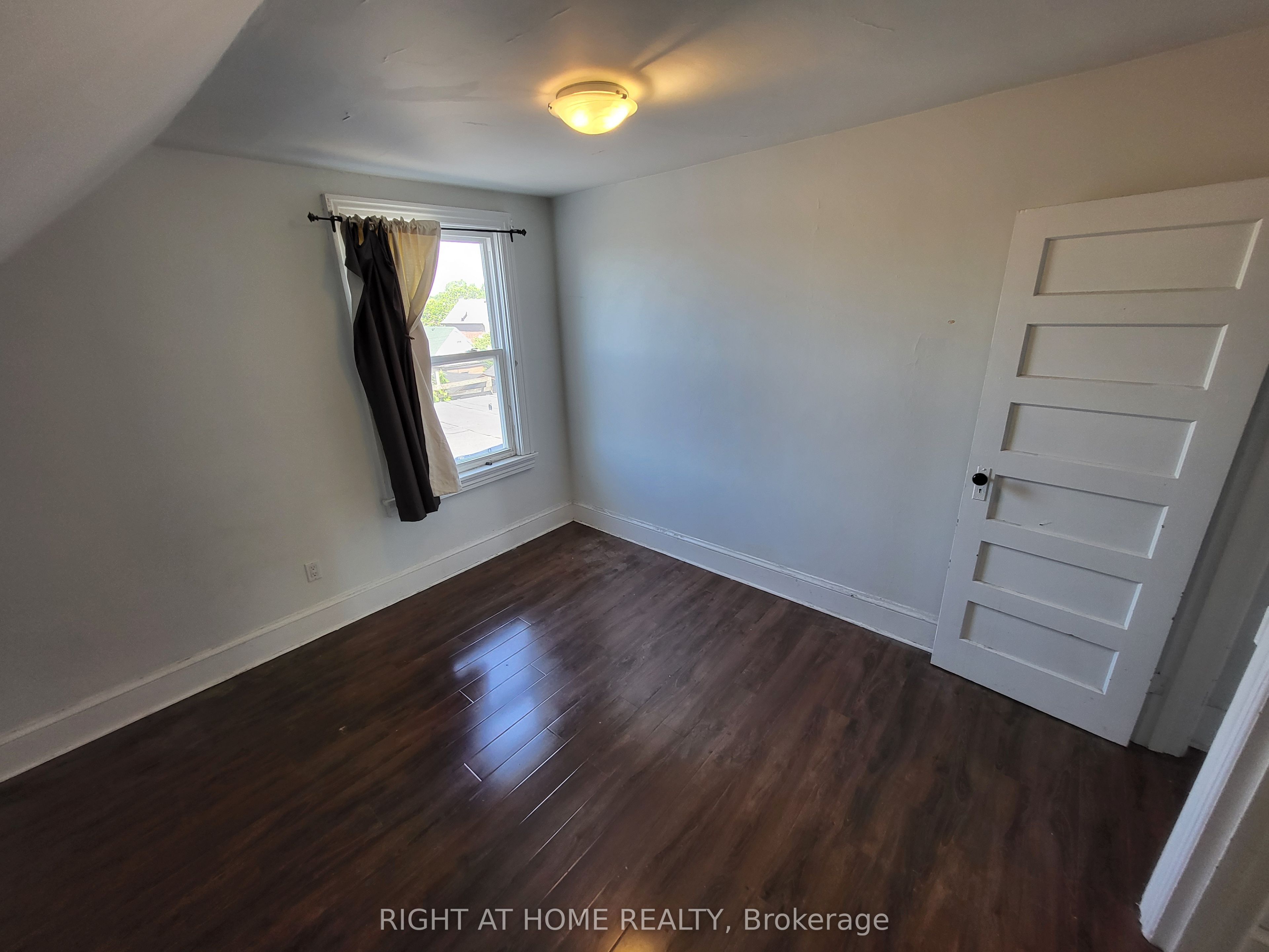 Unit 2 - 194 Beatrice Street, Toronto 5