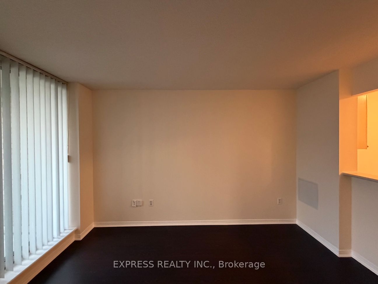 Unit 1005 - 29 Pemberton Avenue, North York 3