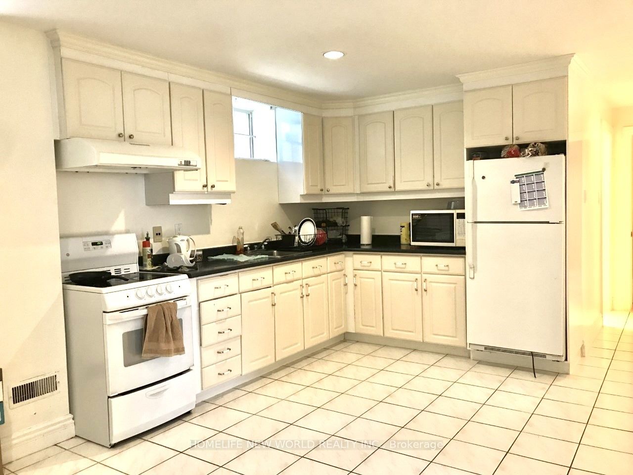 Unit Lower - 298 Mckee Avenue, North York 3
