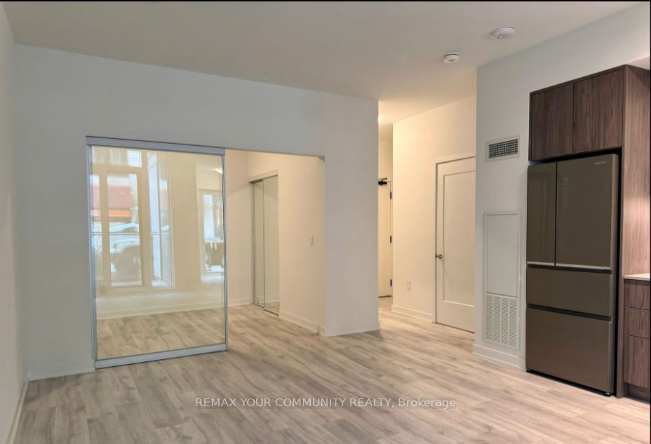 Unit 102 SE - 60 Princess Avenue, Toronto 5