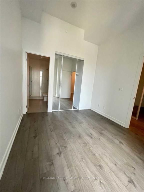 Unit 1001 - 297 College Street, Toronto 5