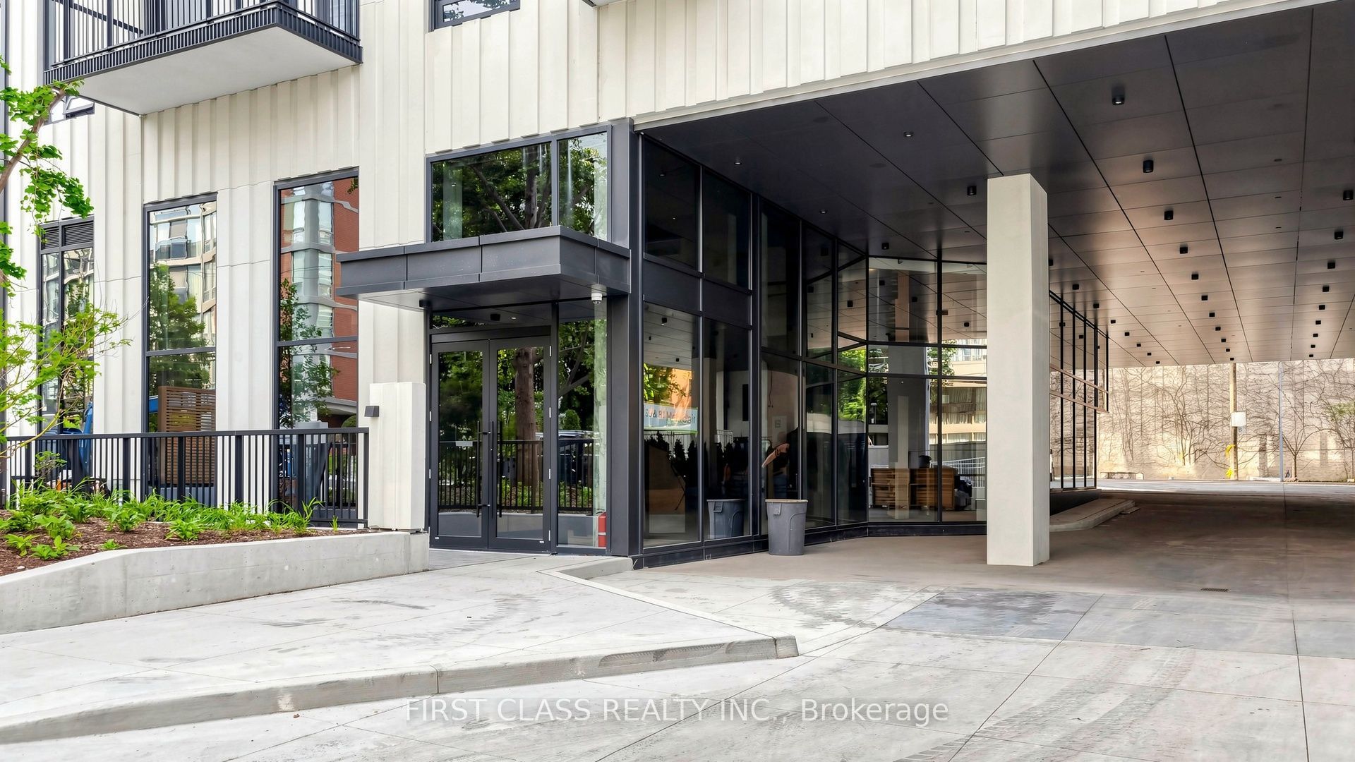 Unit 822 - 91 Montclair Avenue, Toronto 2