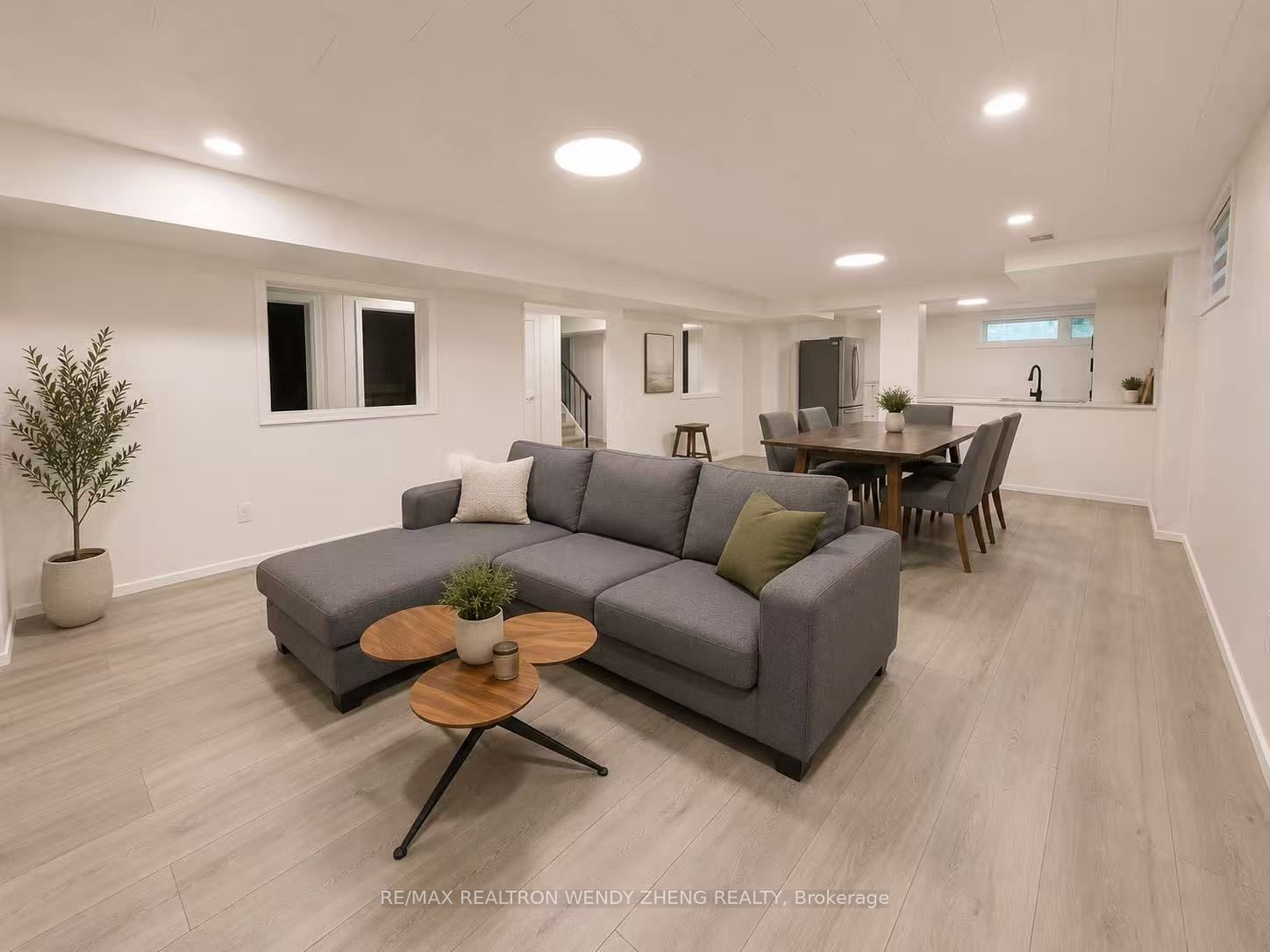 Unit Lower - 284 Wilmington Avenue, North York 4