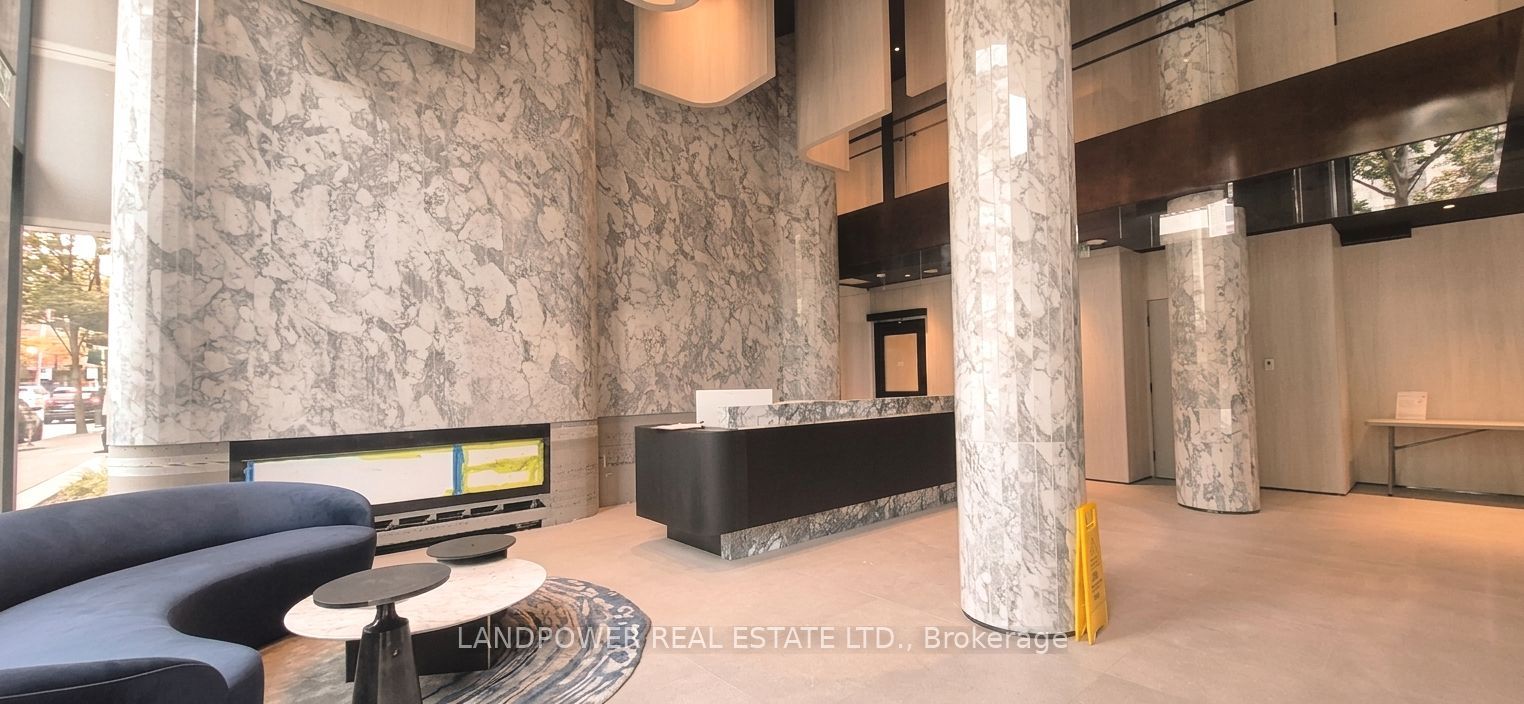 Unit 922 - 89 Montclair Avenue, Toronto 5