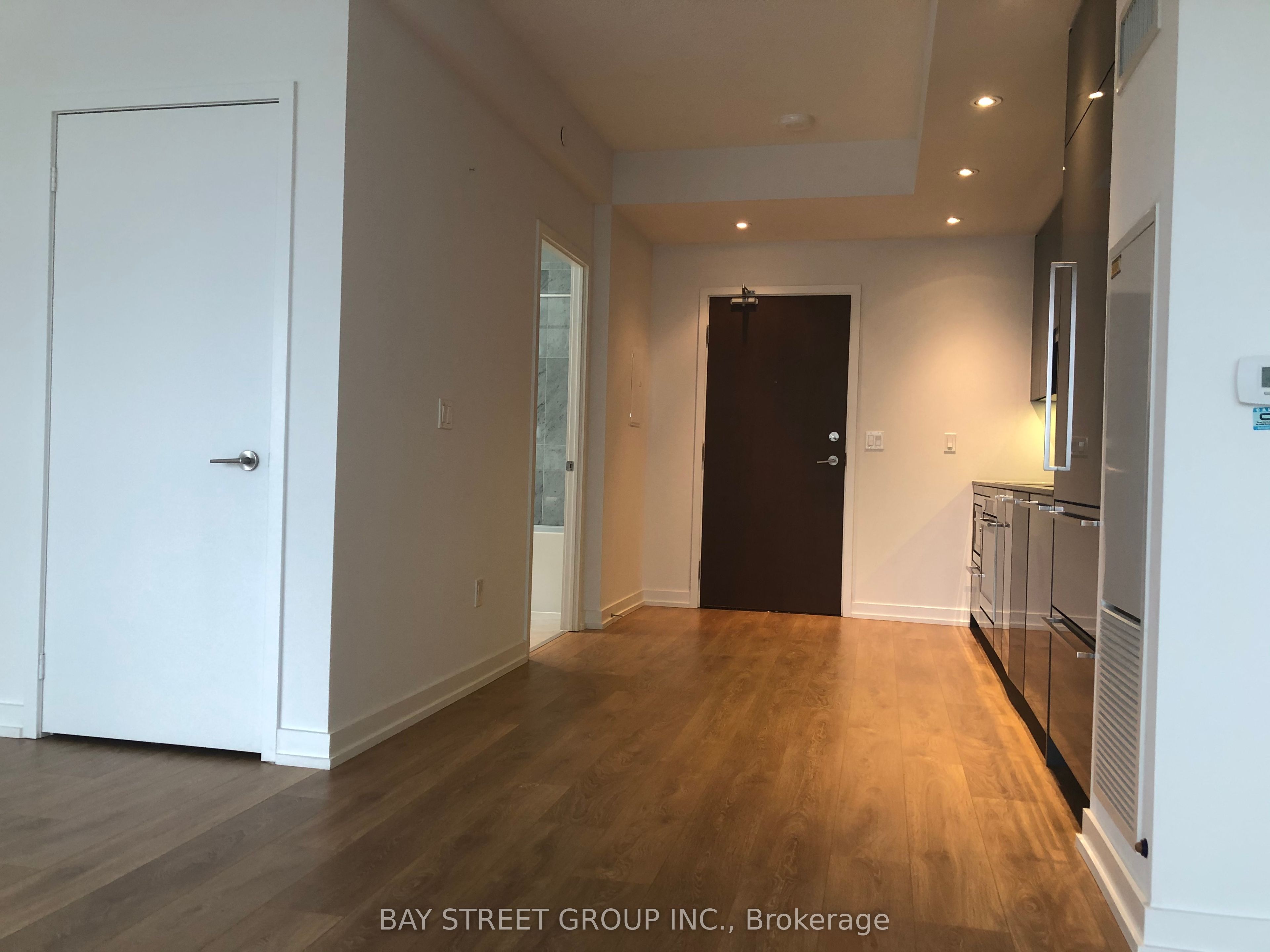 Unit 1808 - 117 Mcmahon Drive, North York 3