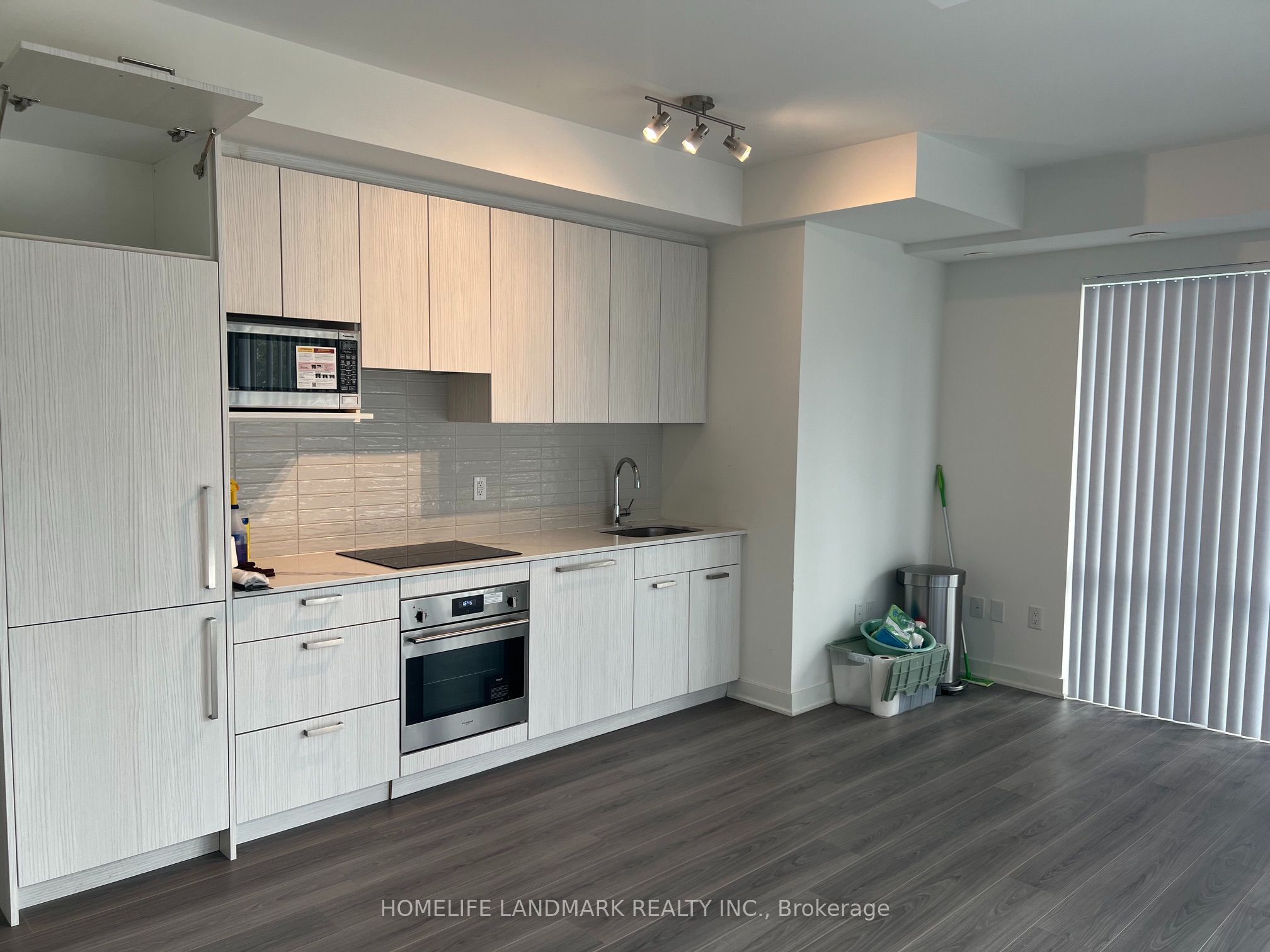 Unit 145 - 67 Curlew Drive, North York 2