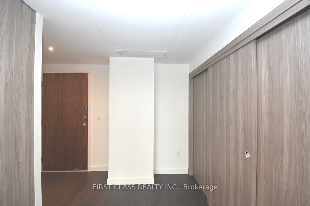 Unit 1707 - 25 Mcmahon Drive, North York 3