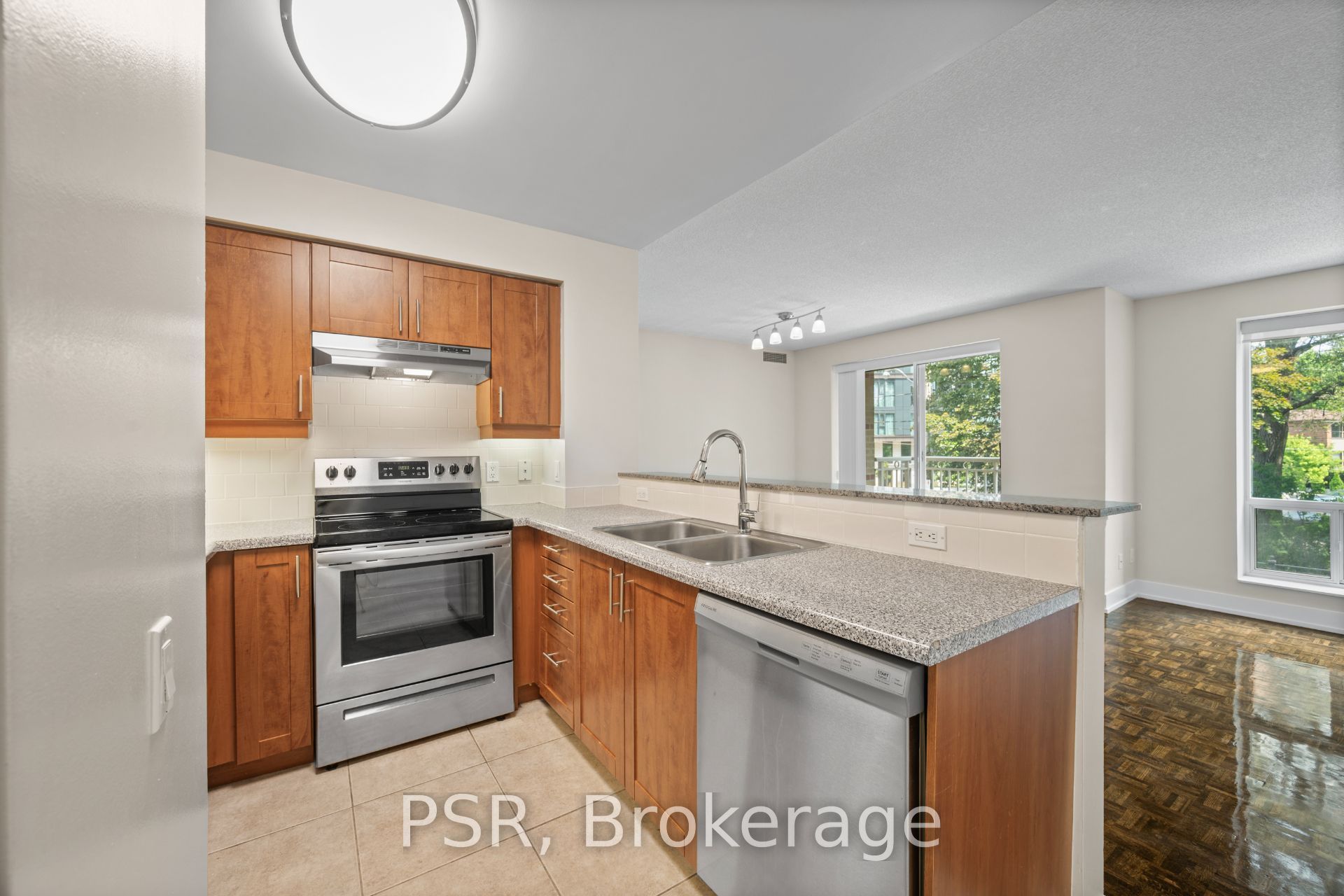 Unit 110 - 515 Rosewell Avenue, Toronto 2