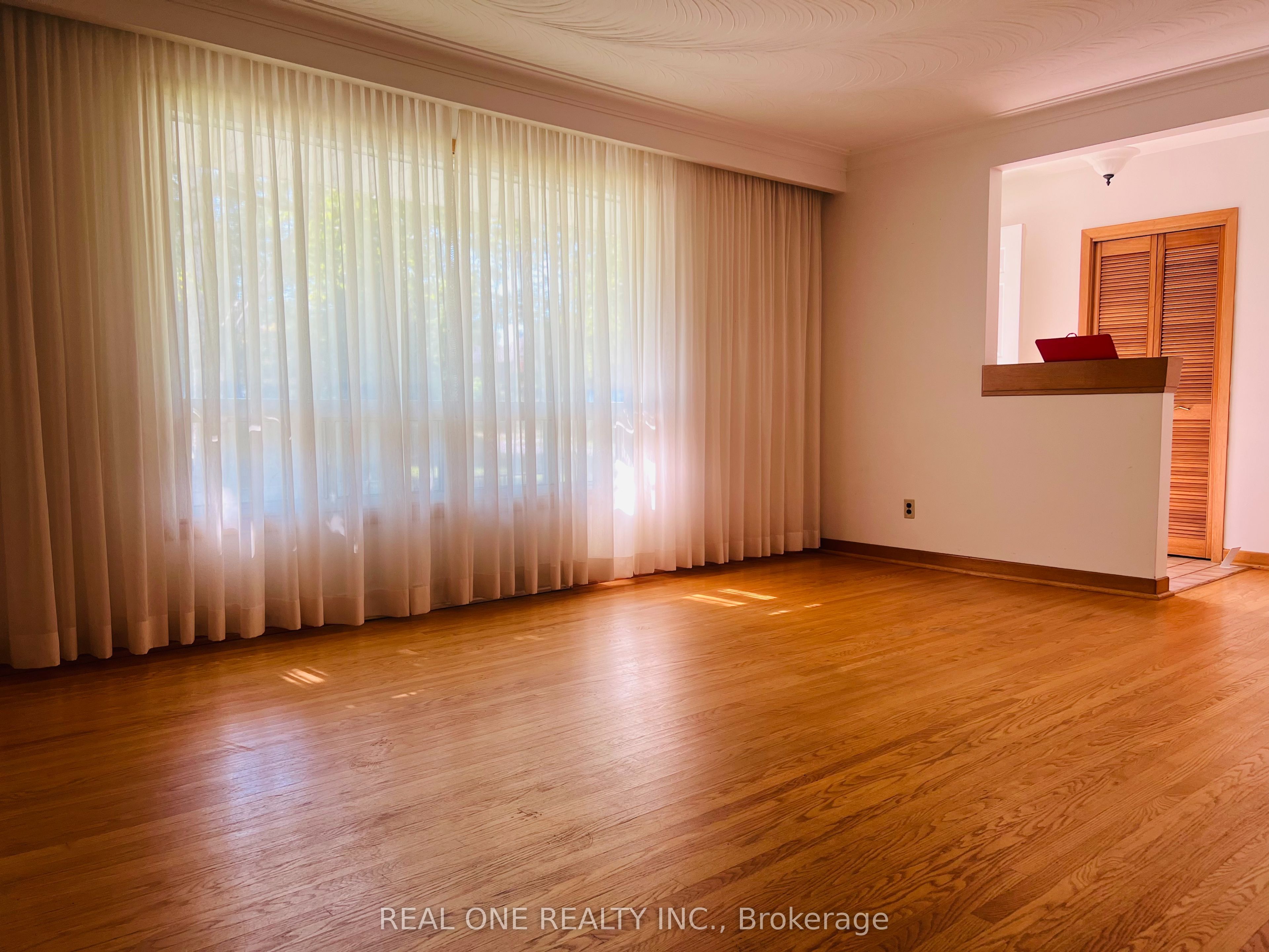 275 Parkview Avenue, North York 4