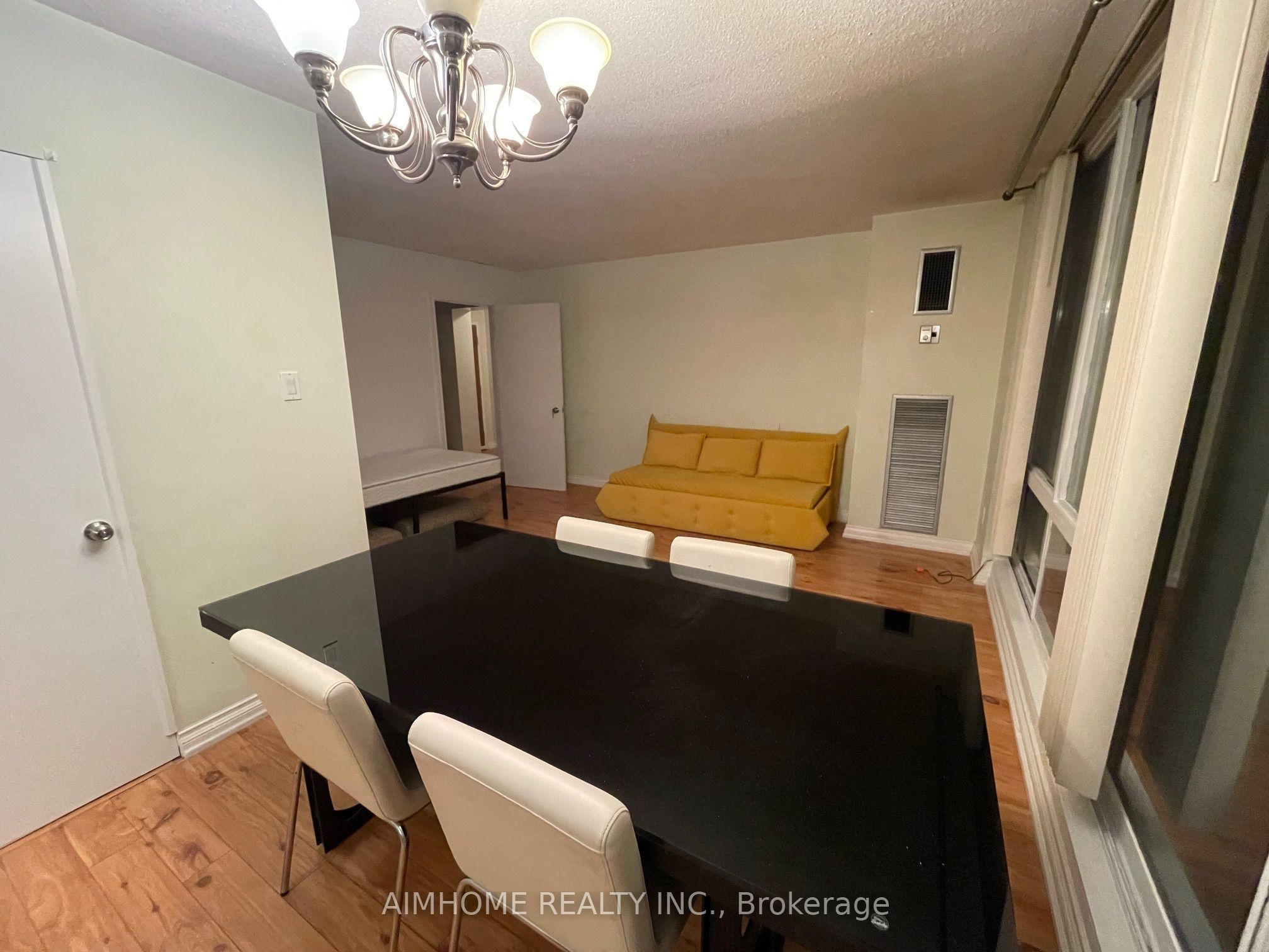 Unit 812 - 177 Linus Road, North York 3