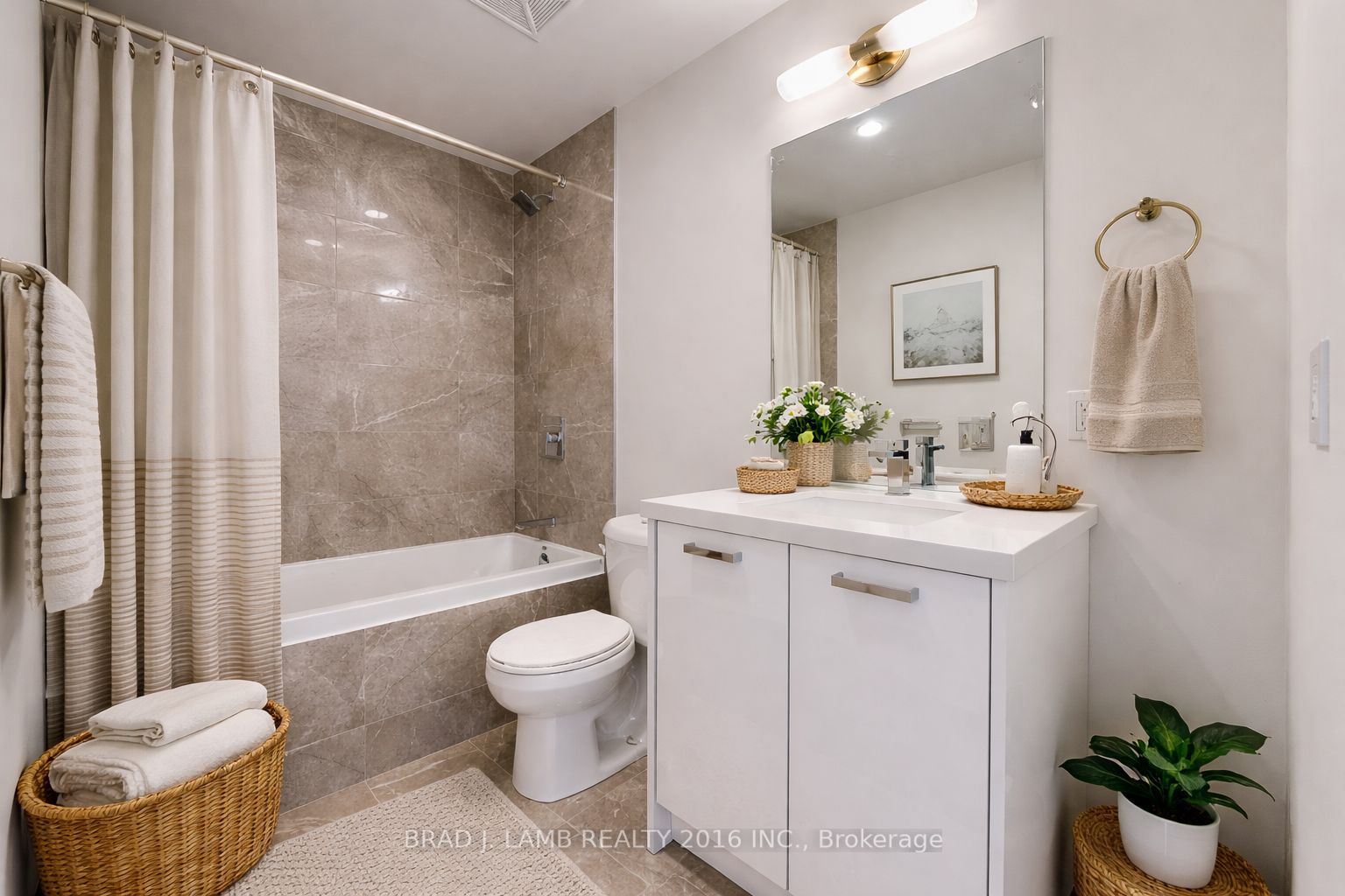 Unit 303 - 284 King Street E, Toronto 4
