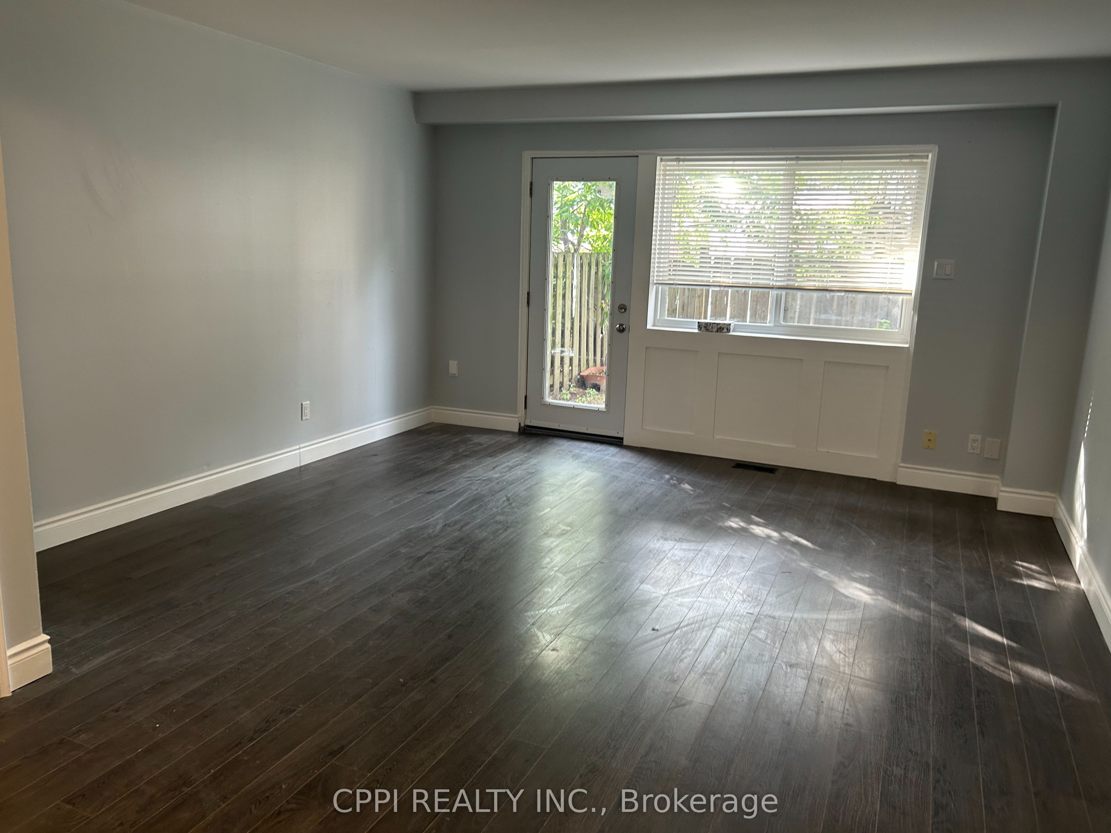 Unit 127 - 69 Godstone Road, North York 4