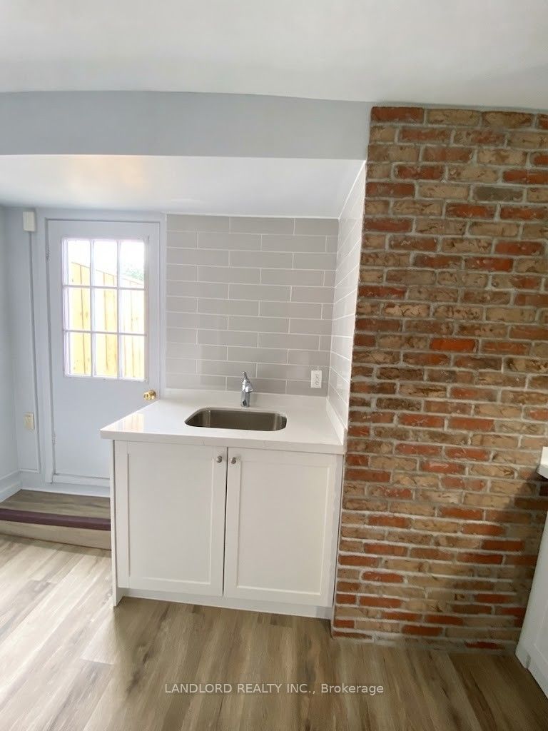 Unit 2 - 45 Clinton Street, Toronto 4
