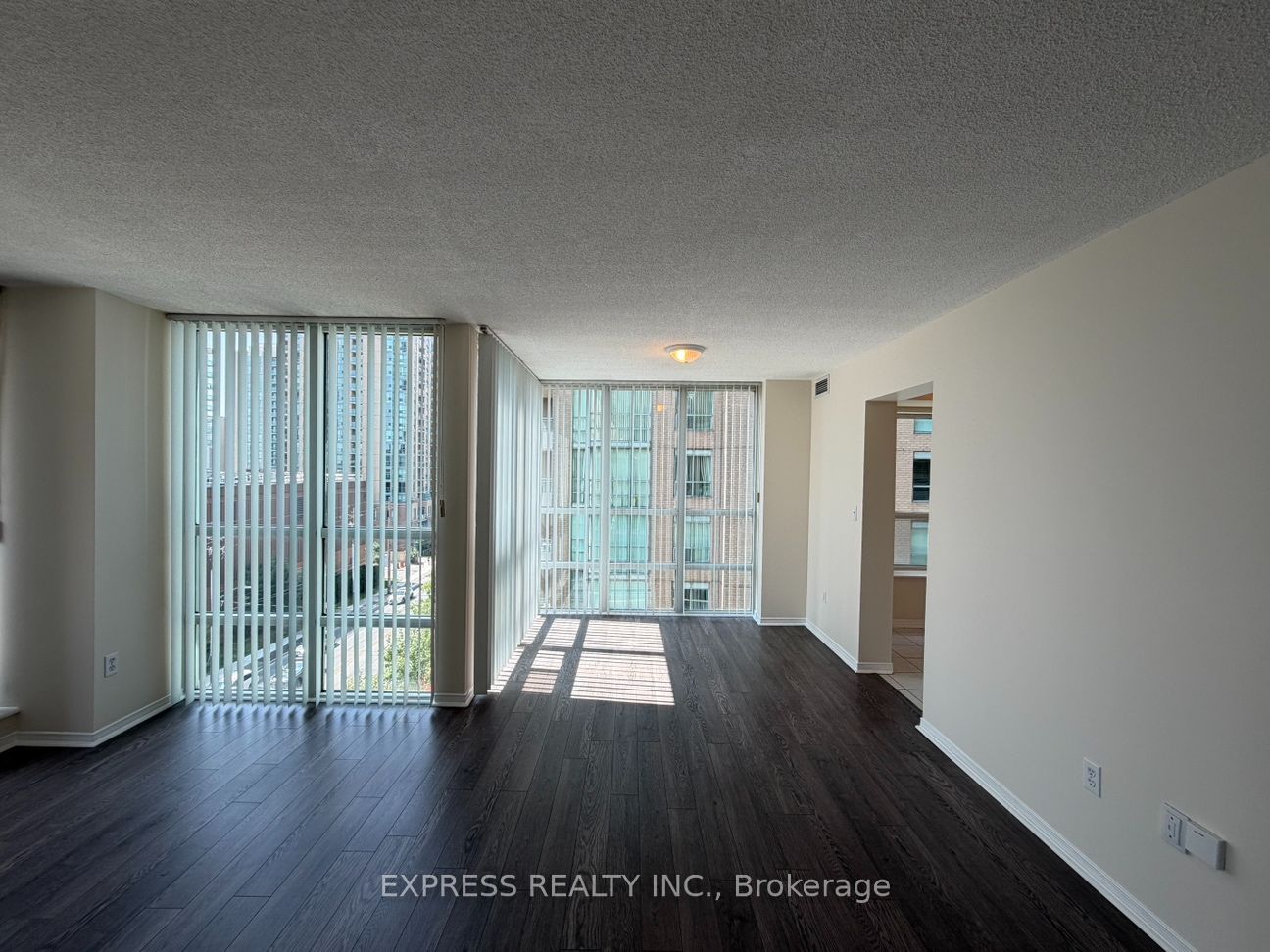 Unit 715 - 39 Pemberton Avenue, North York 5