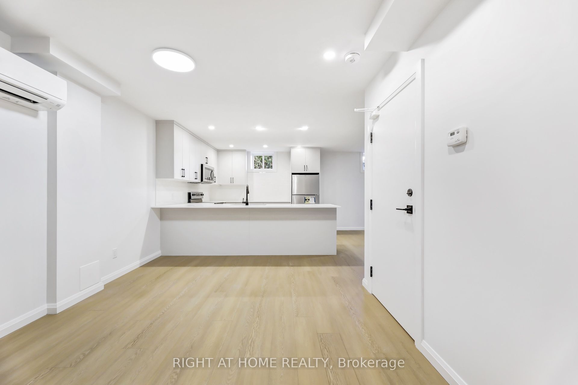 Unit Lower - 35 Braemar Avenue, Toronto 2