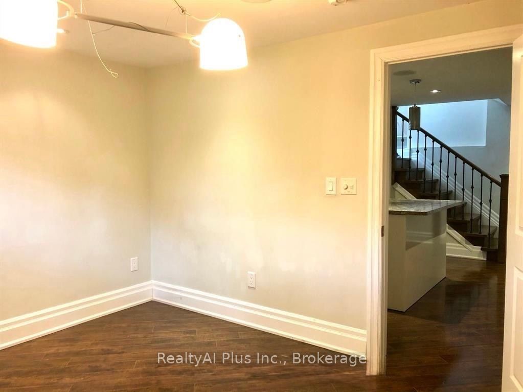 Unit Lower - 32 Hopperton Drive, North York 5