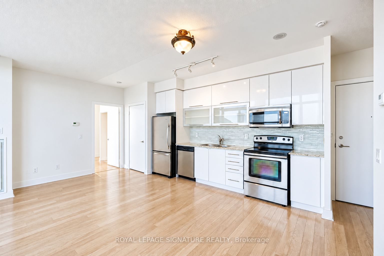 Unit 903 - 90 Stadium Road, Toronto 3