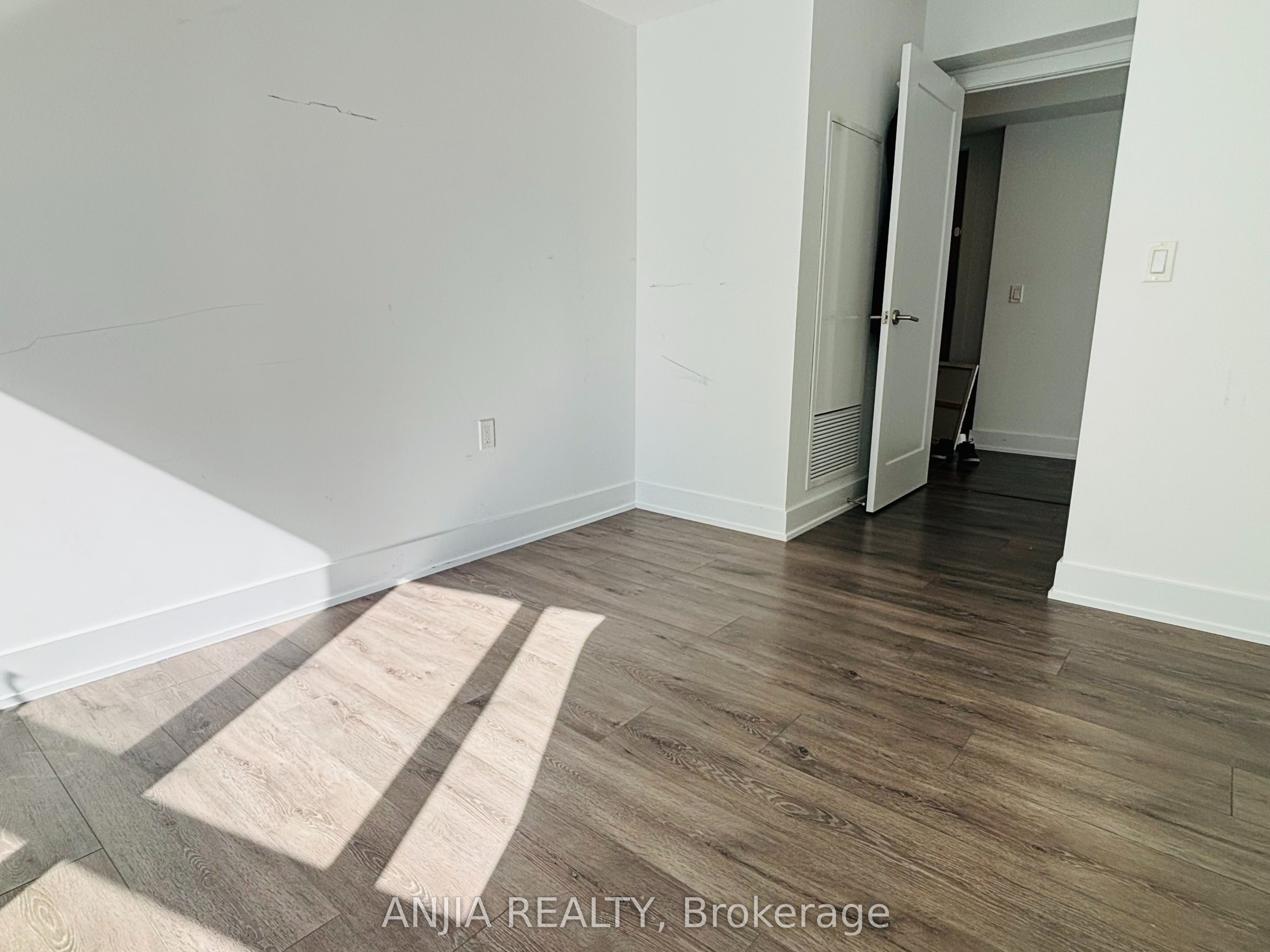 Unit 622 - 585 Bloor Street E, Toronto 3