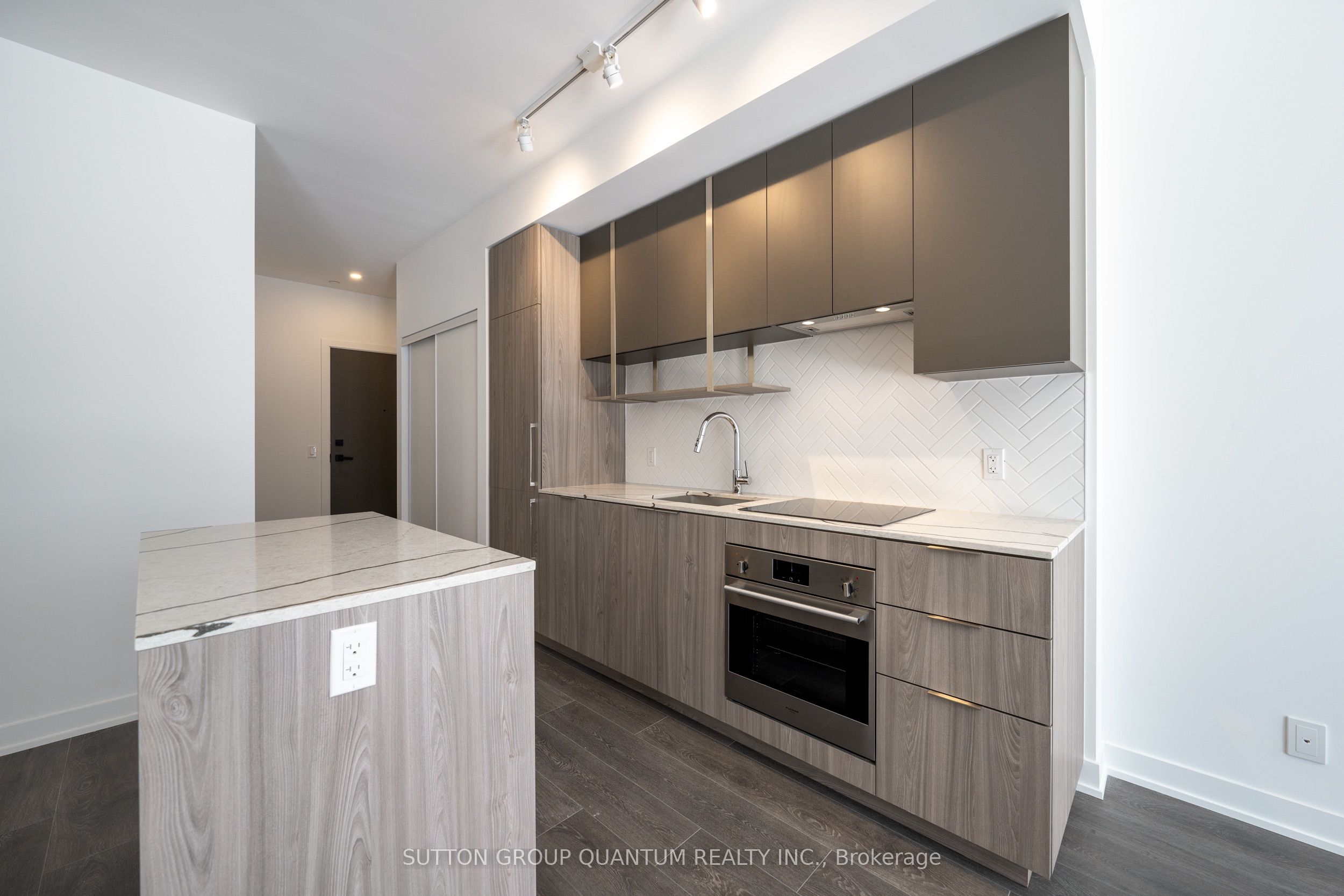 Unit 316 - 15 Holmes Avenue, North York 3