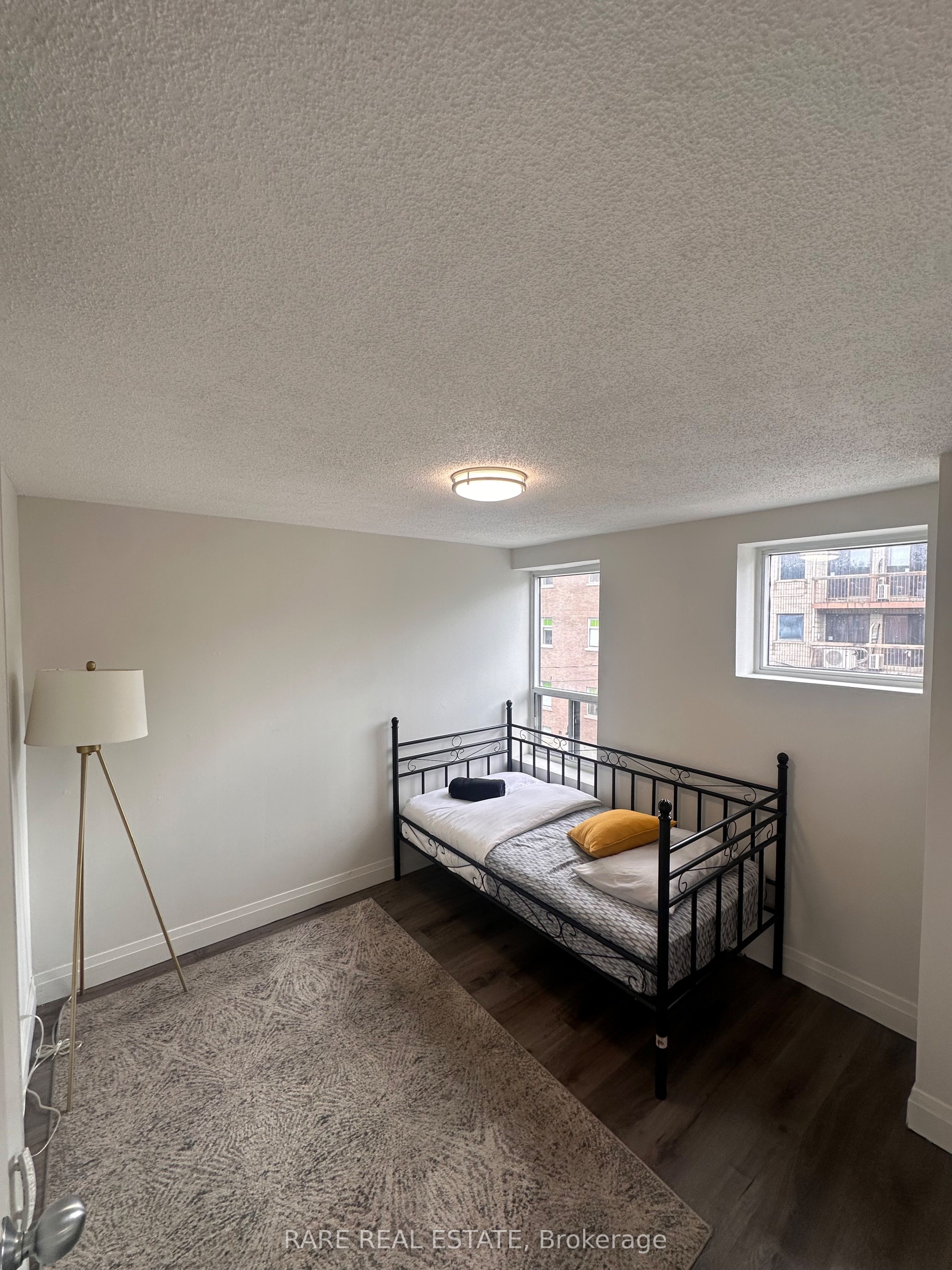 Unit 12 - 99 Bellevue Avenue, Toronto 4