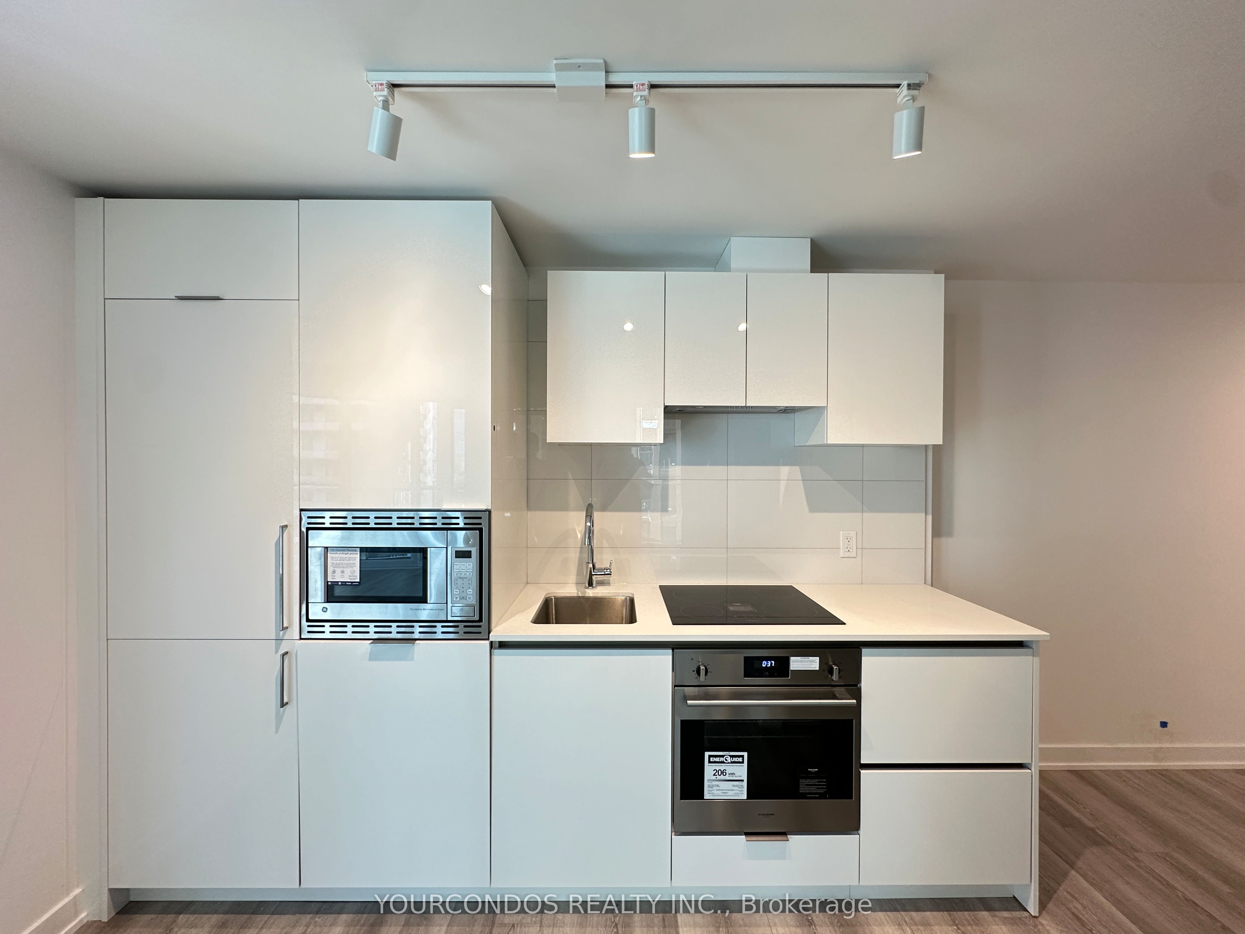 Unit 1728 - 230 SIMCOE Street, Toronto 3