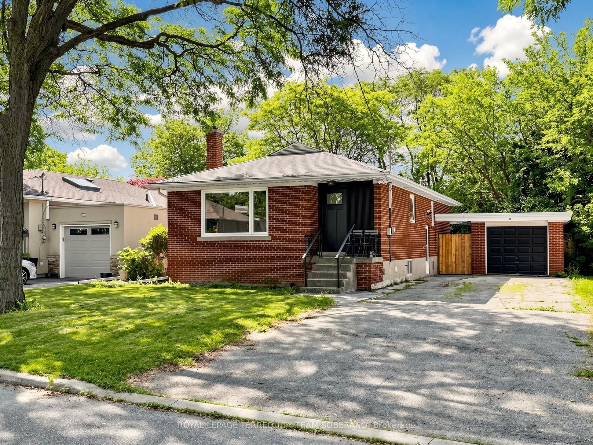 Unit Upper - 41 Bainbridge Avenue, North York 2