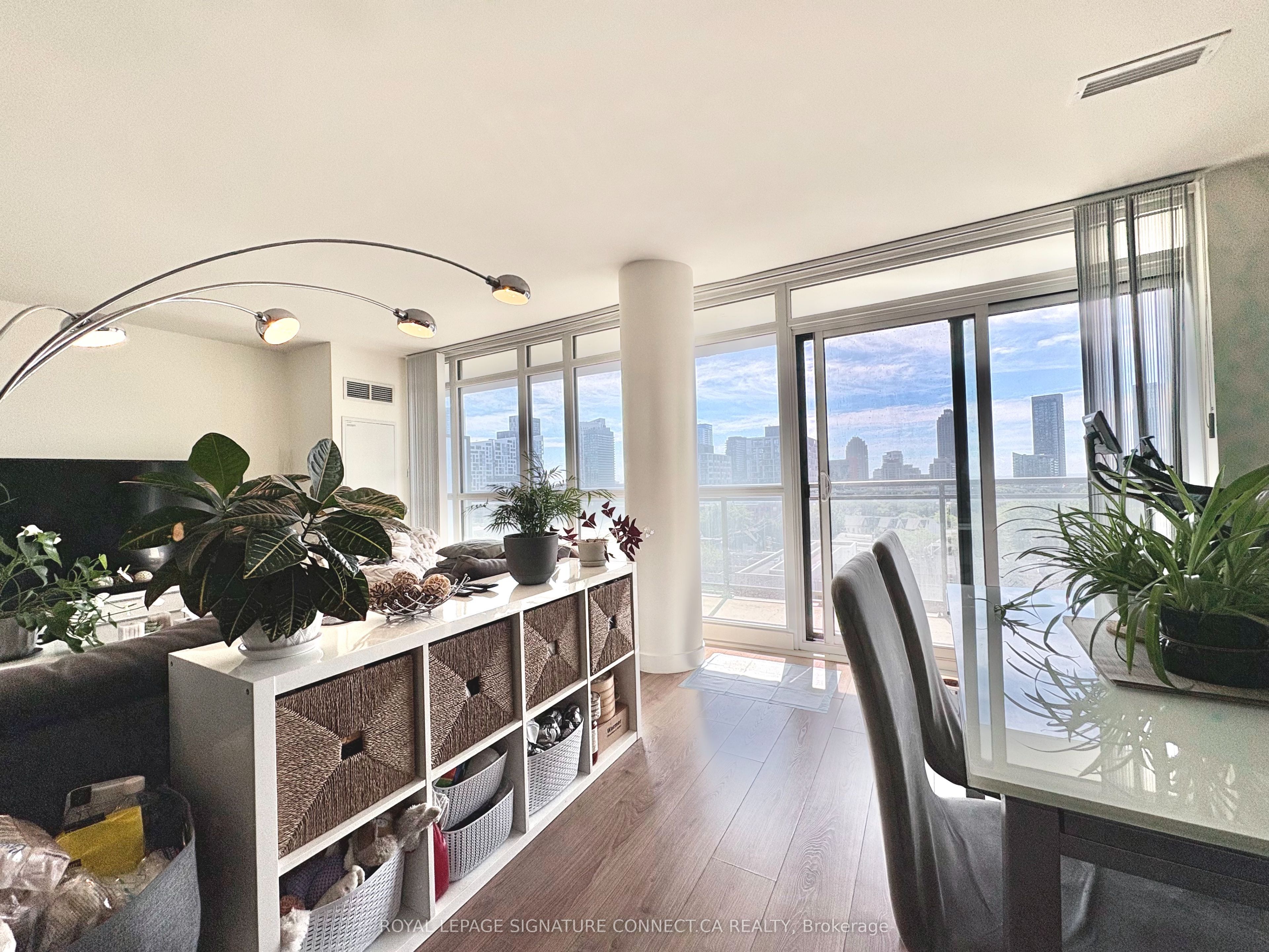 Unit 804 - 78 Tecumseth Street, Toronto 3