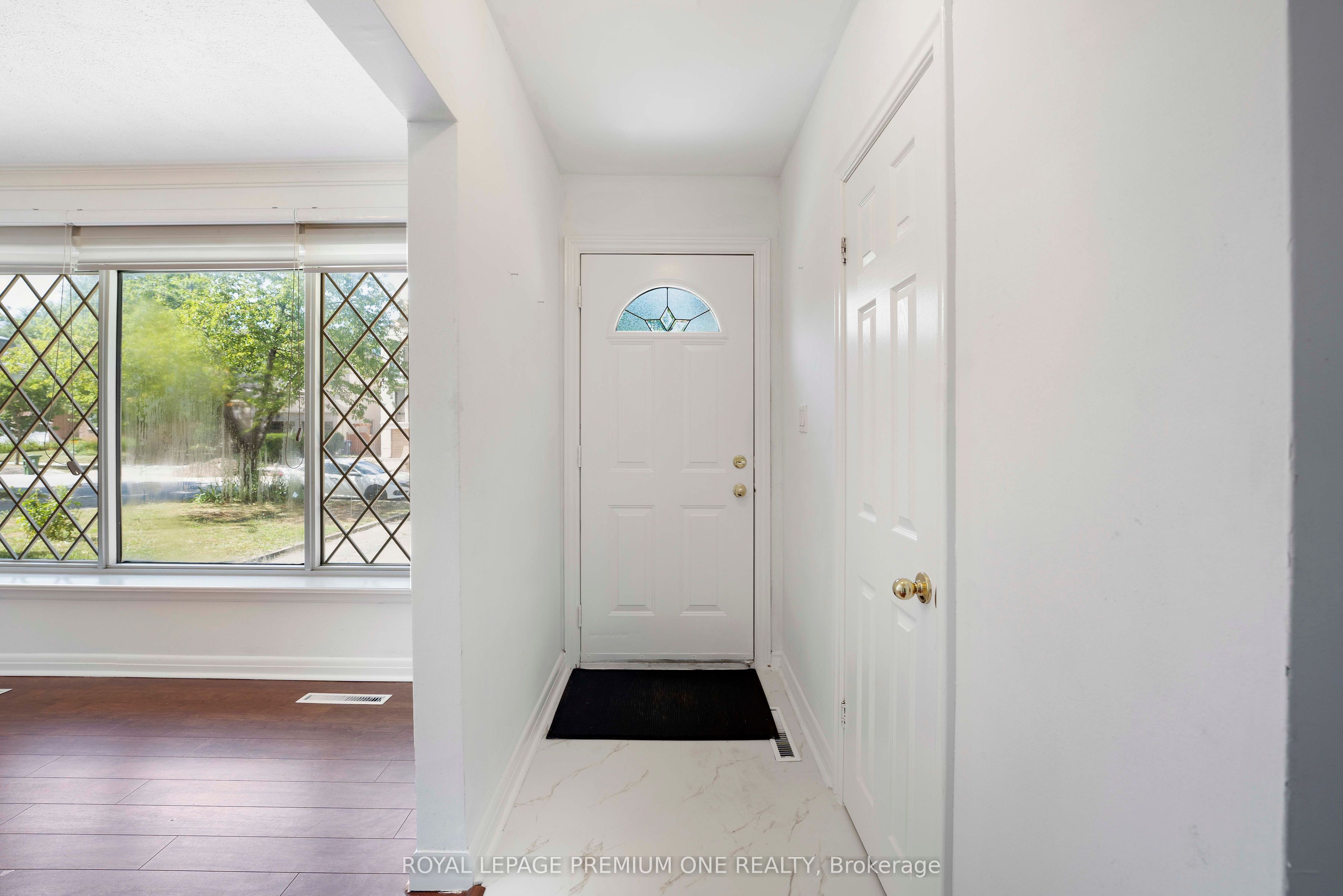 Unit MAIN LEVEL - 139 Mckee Avenue, North York 2