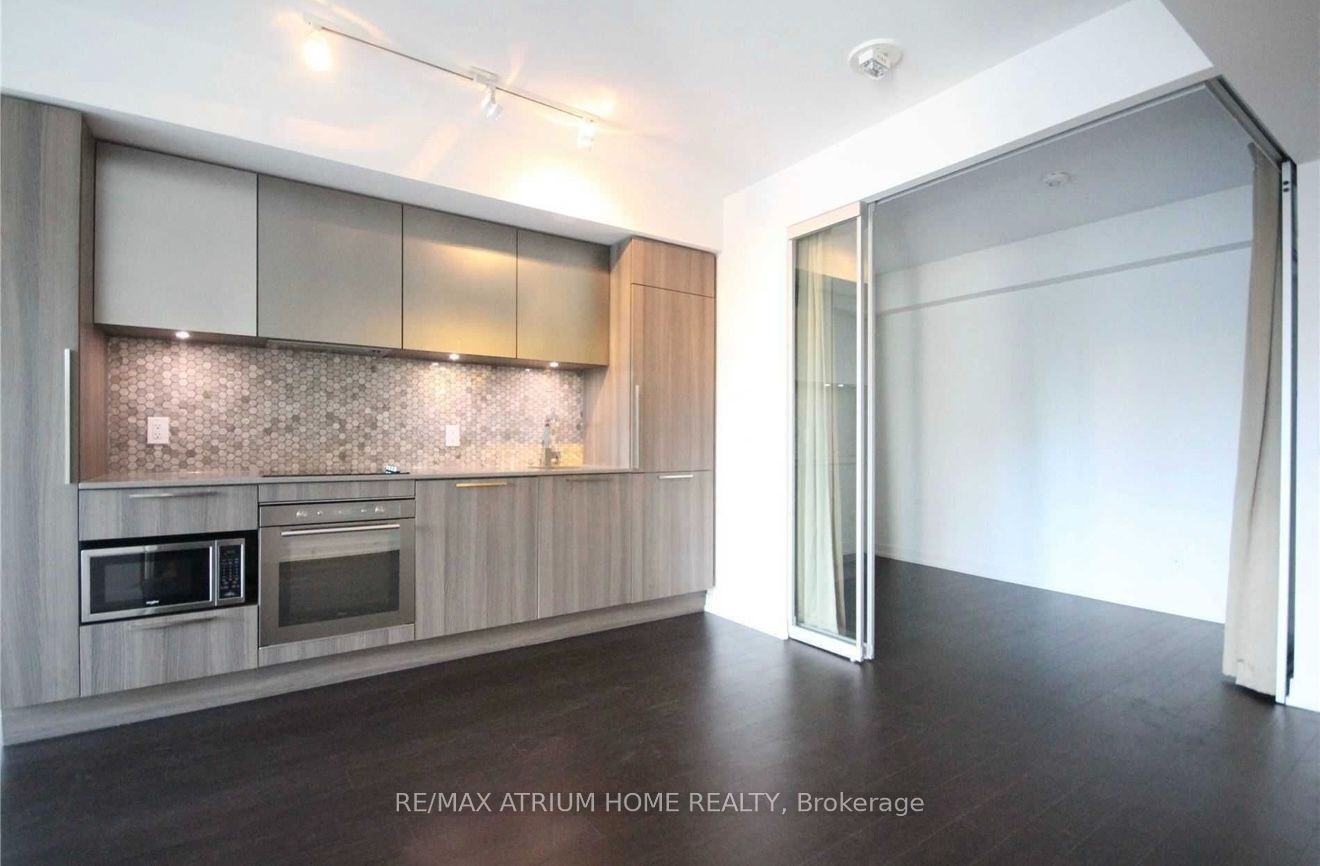 Unit 1517 - 85 wood Street, Toronto 5