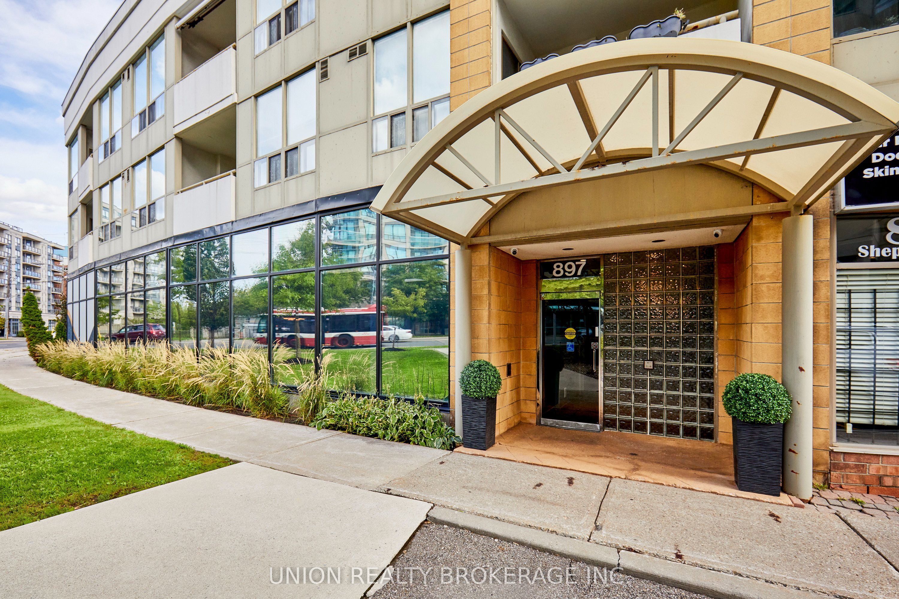 Unit 212 - 897 Sheppard Avenue W, North York 2