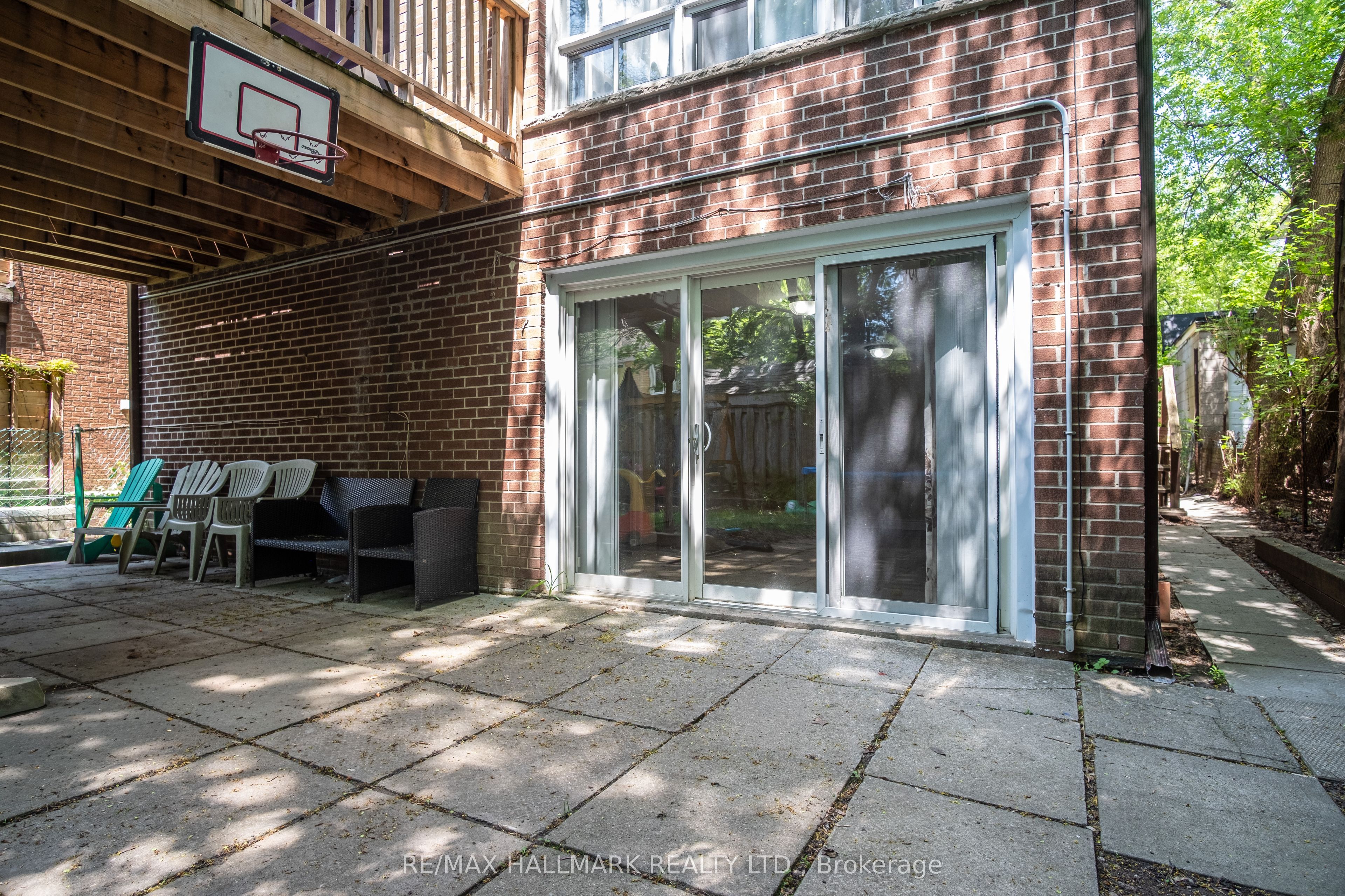 Unit Basement - 399 Lawrence Avenue W, Toronto 2