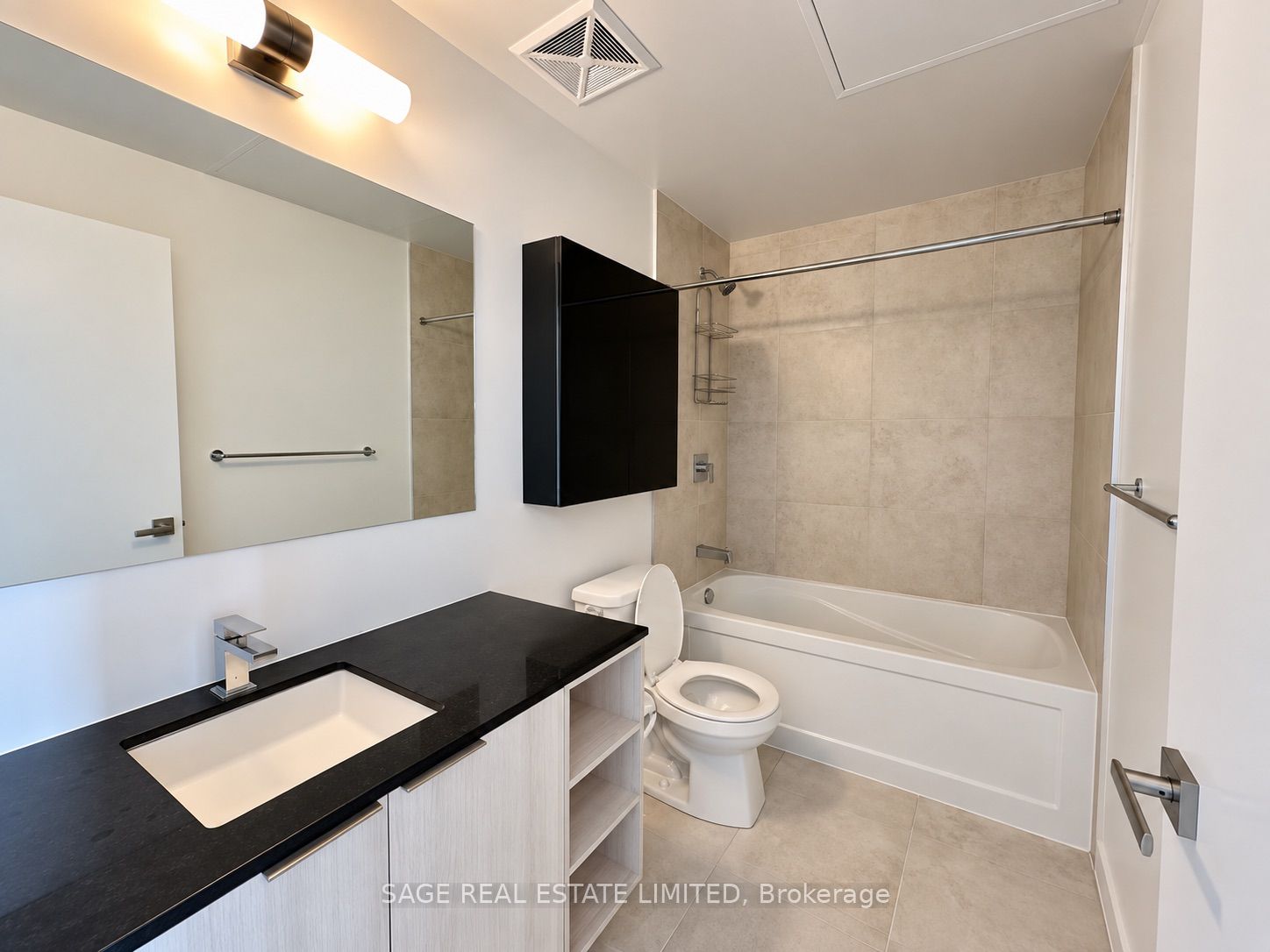 Unit 730 - 31 Tippett Road, North York 5