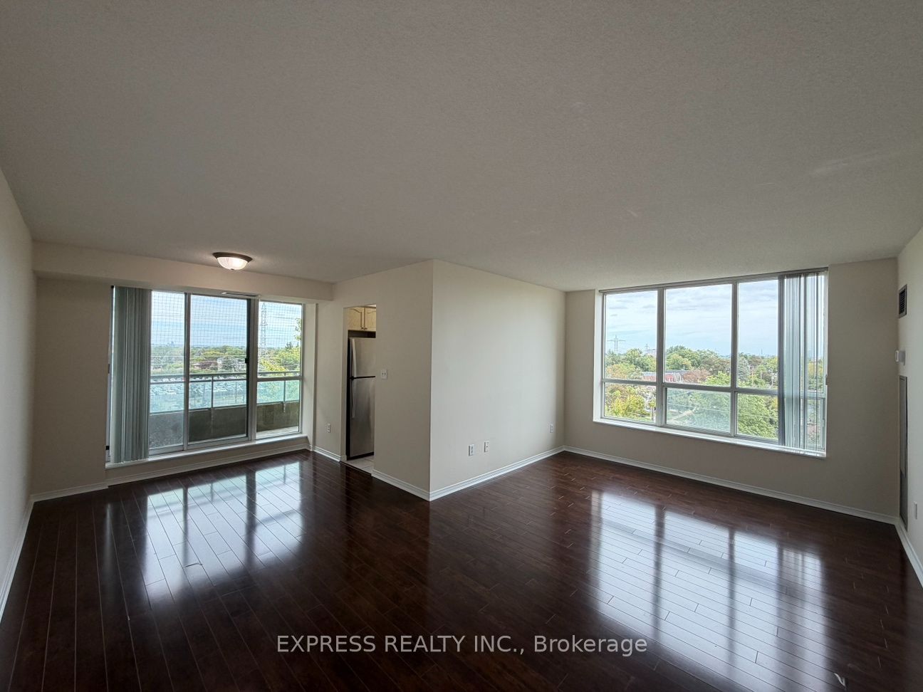 Unit 607 - 39 Pemberton Avenue, North York 3