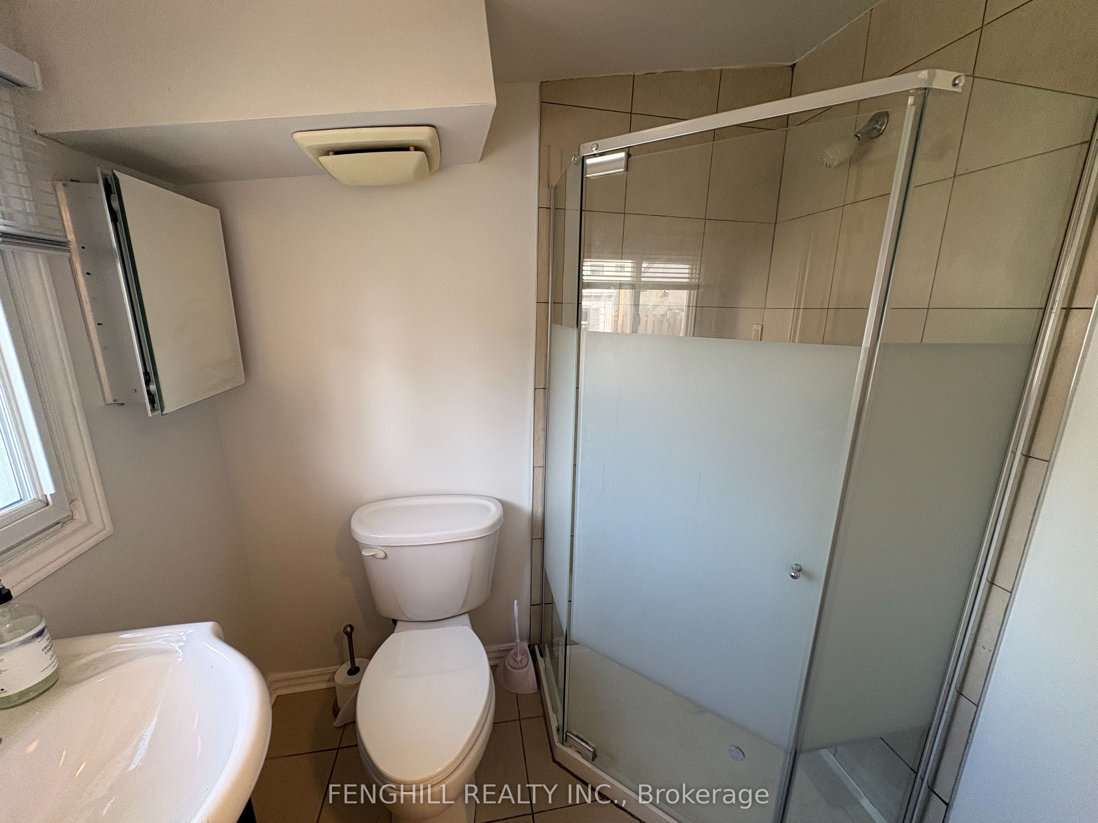 Unit Main Level - 270 Clinton Street, Toronto 5