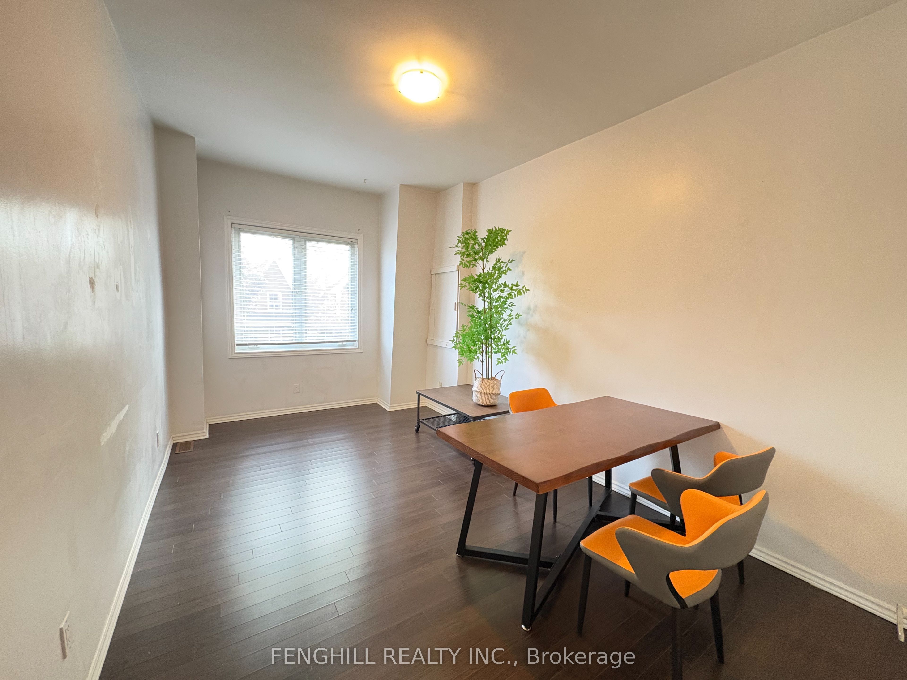 Unit Upper Level - 270 Clinton Street, Toronto 2