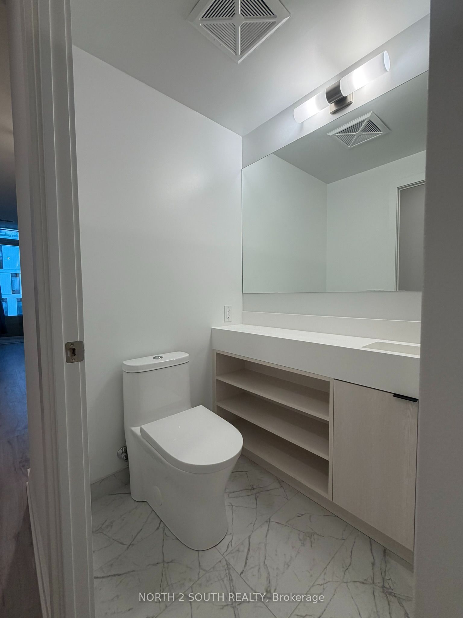 Unit 803 - 252 Church Street, Toronto 5