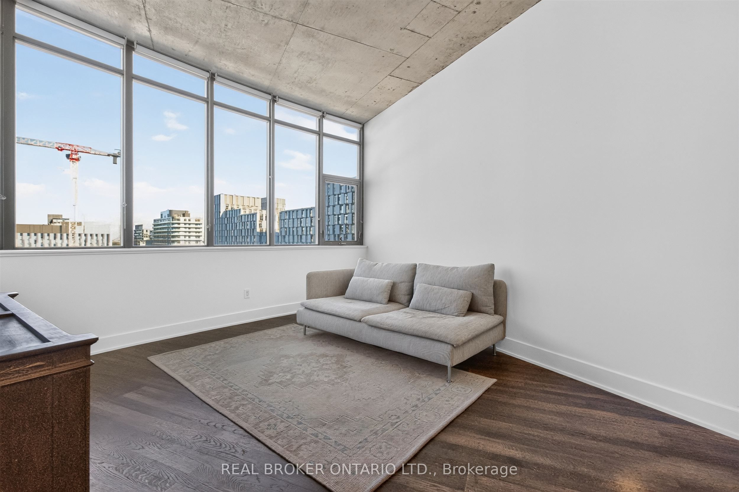 Unit 803 - 90 Trinity Street, Toronto 5