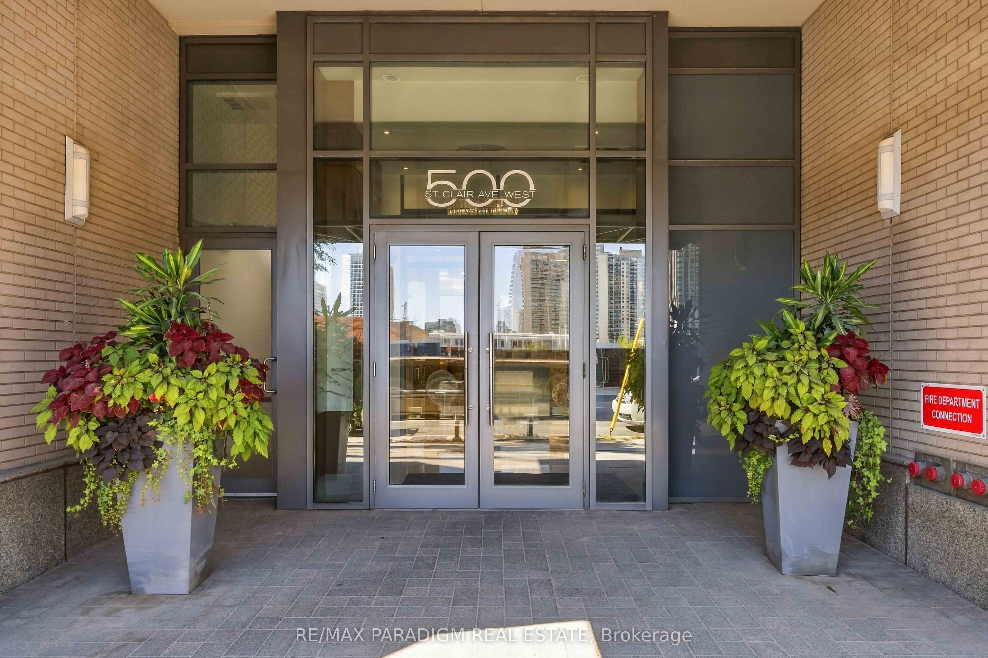 Unit 802 - 500 St Clair Avenue W, Toronto 2