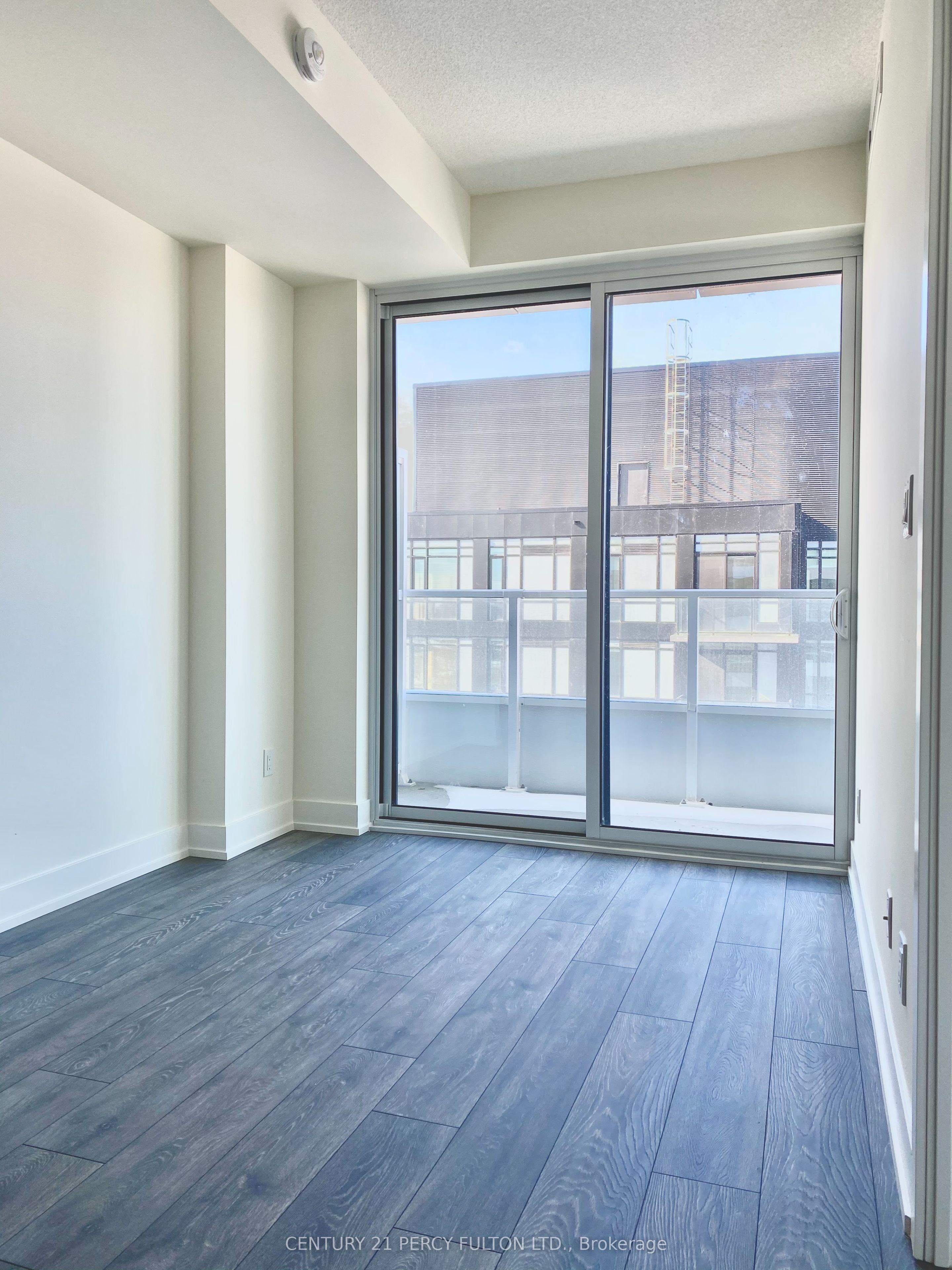 Unit 1105 - 180 Fairview Mall Drive, North York 4