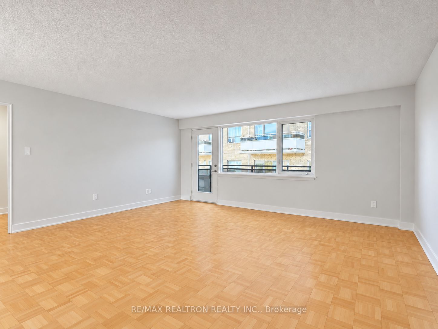 Unit 608 - 95 Lawton Boulevard, Toronto 2