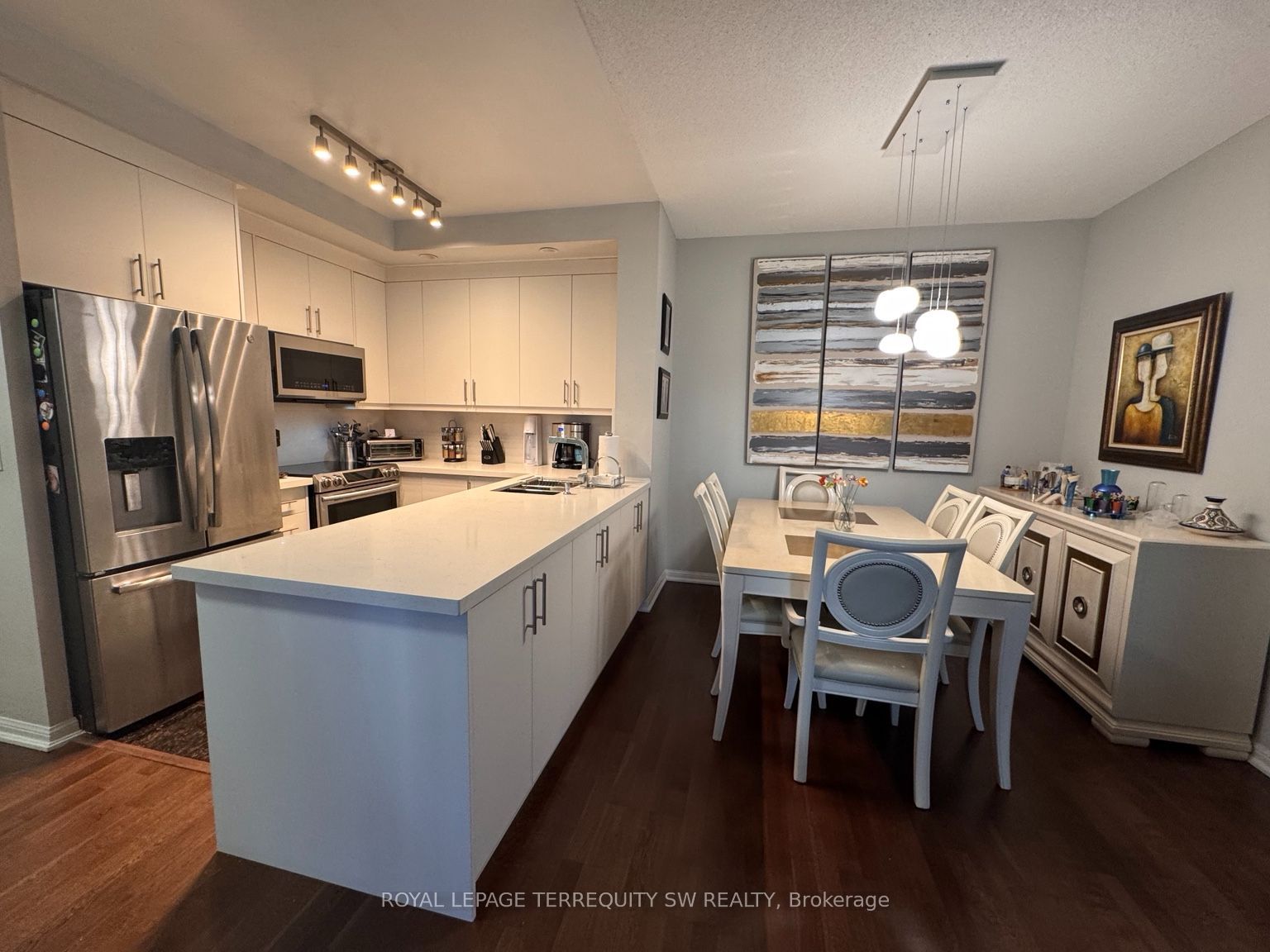 Unit 809 - 21 Grand Magazine Street, Toronto 3