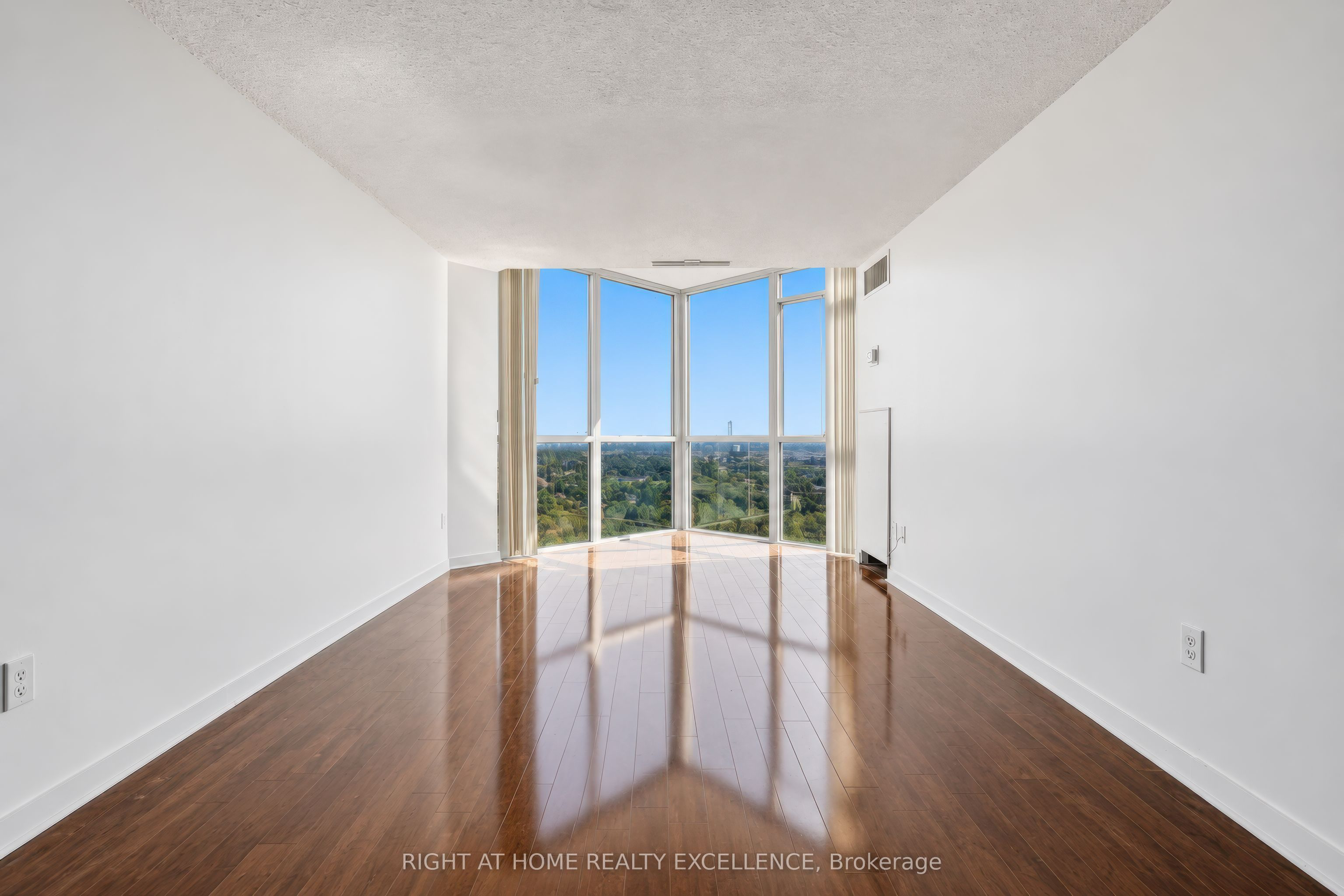 Unit 3703 - 7 Concorde Place, North York 2