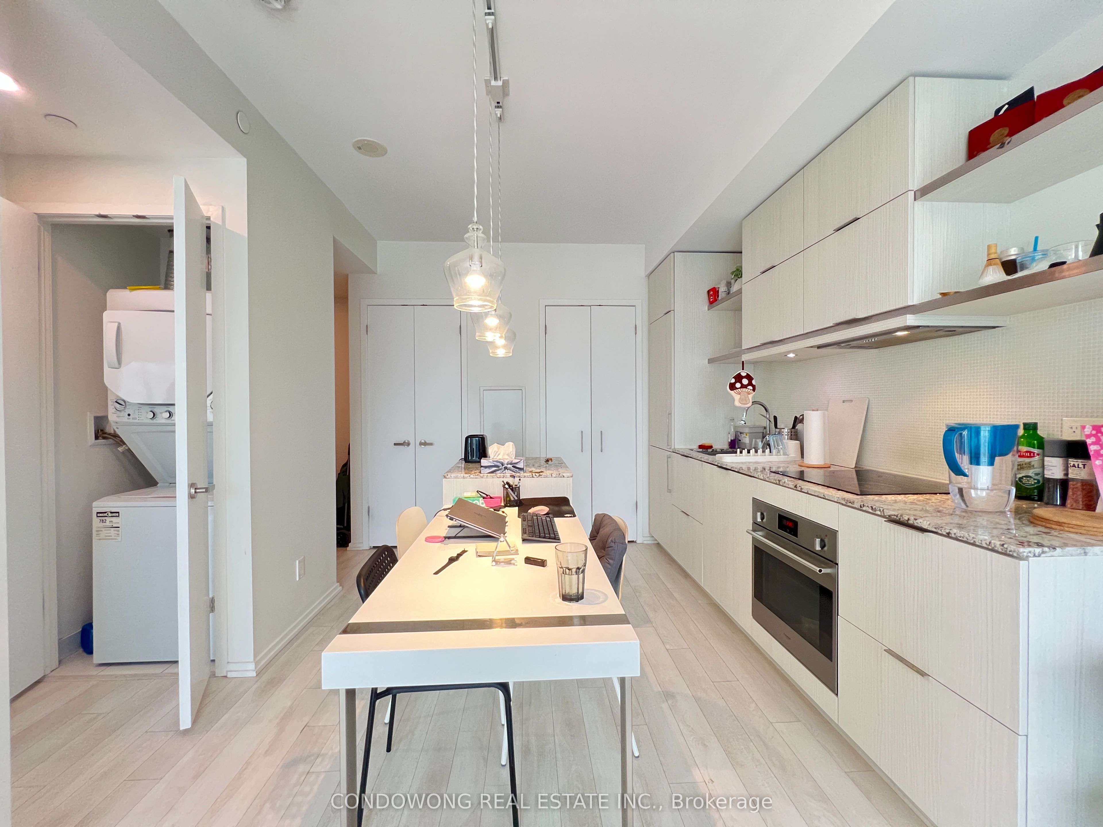 Unit 2501 - 197 Yonge Street, Toronto 4