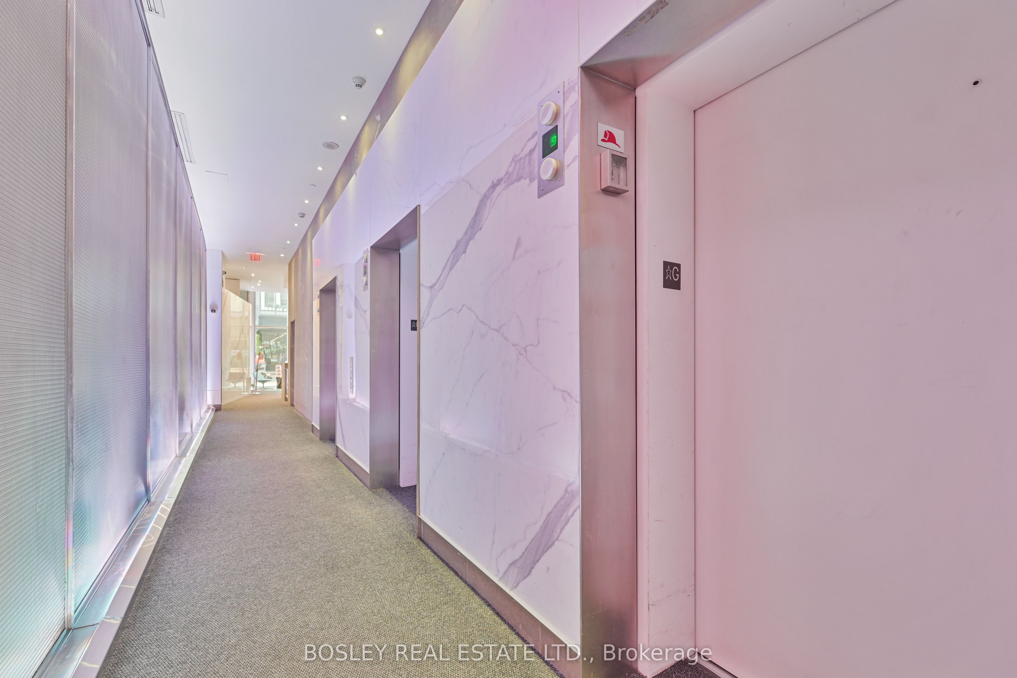 Unit 916 - 55 Stewart Street, Toronto 4